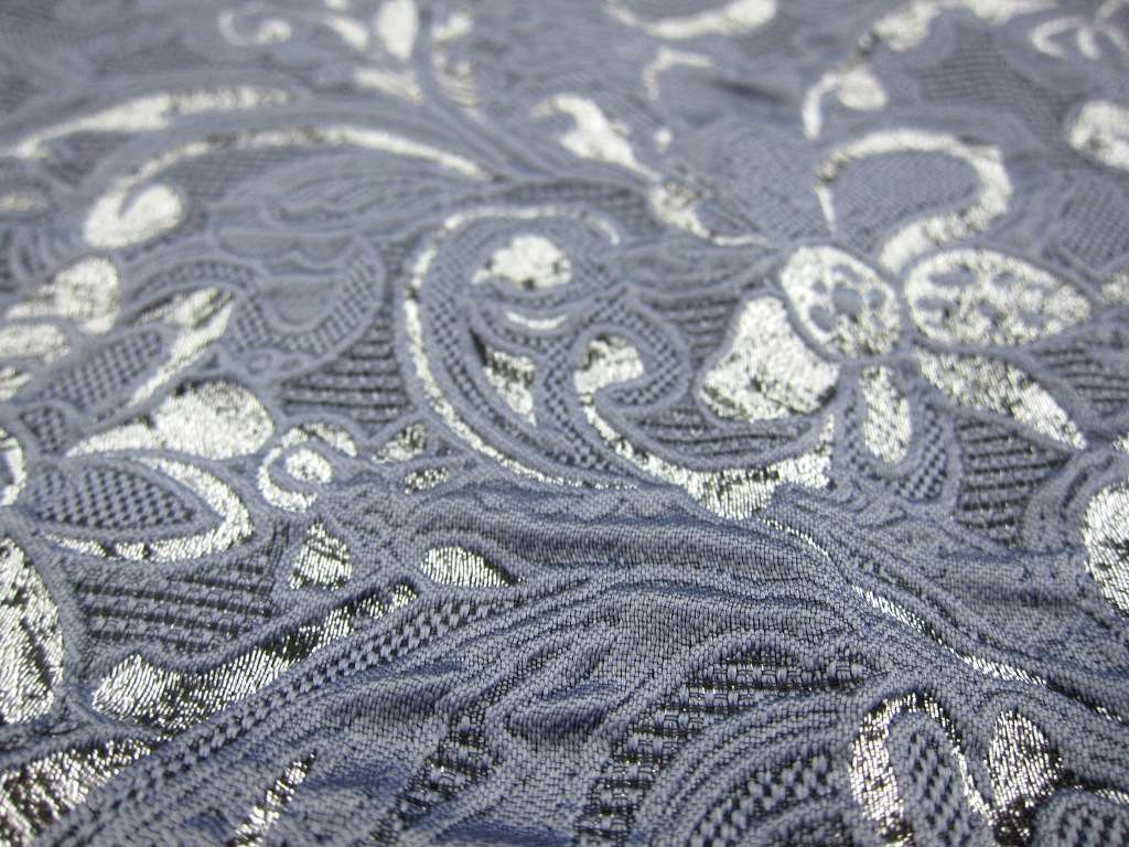 Metallic Cloque2