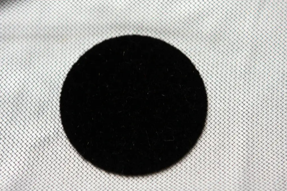 Flocked Dots on Illusion2