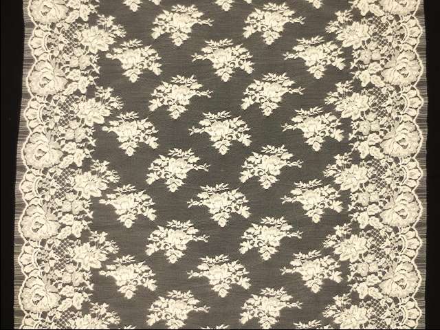 Metallic Chantilly Lace3