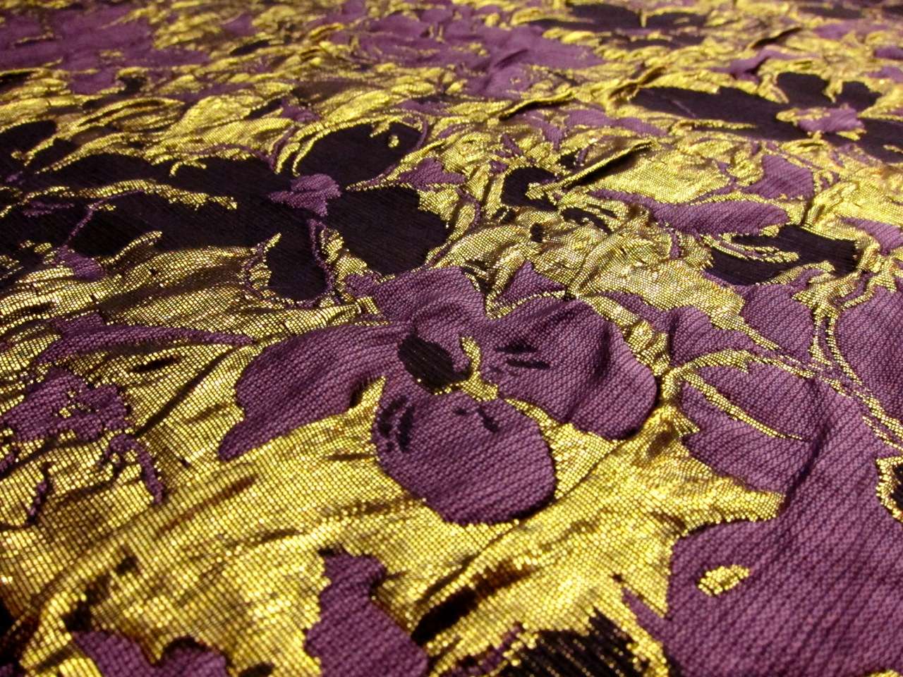 Metallic Cloqué2