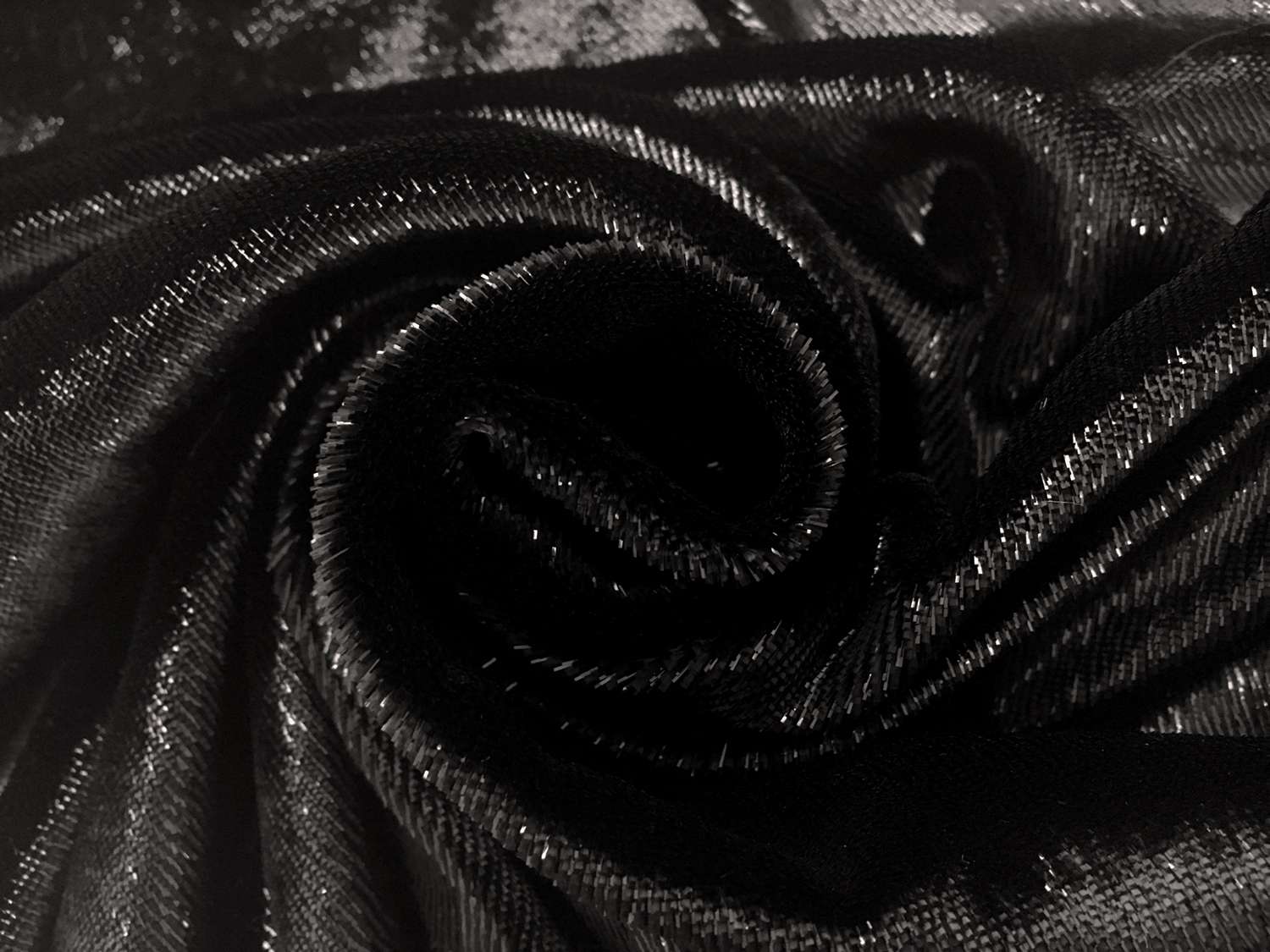 Soiree Velvet in Black0