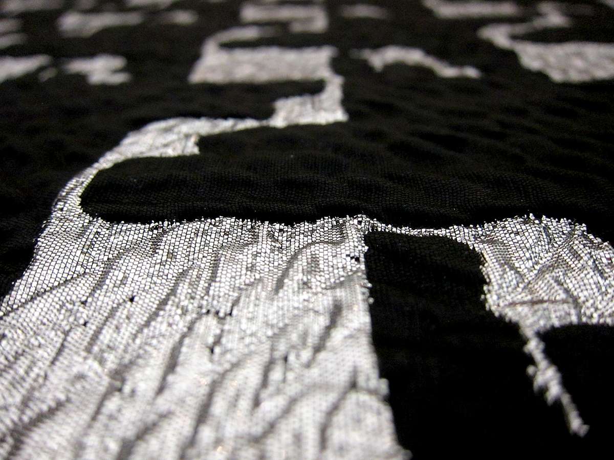 Houndstooth Lamé Cloqué1