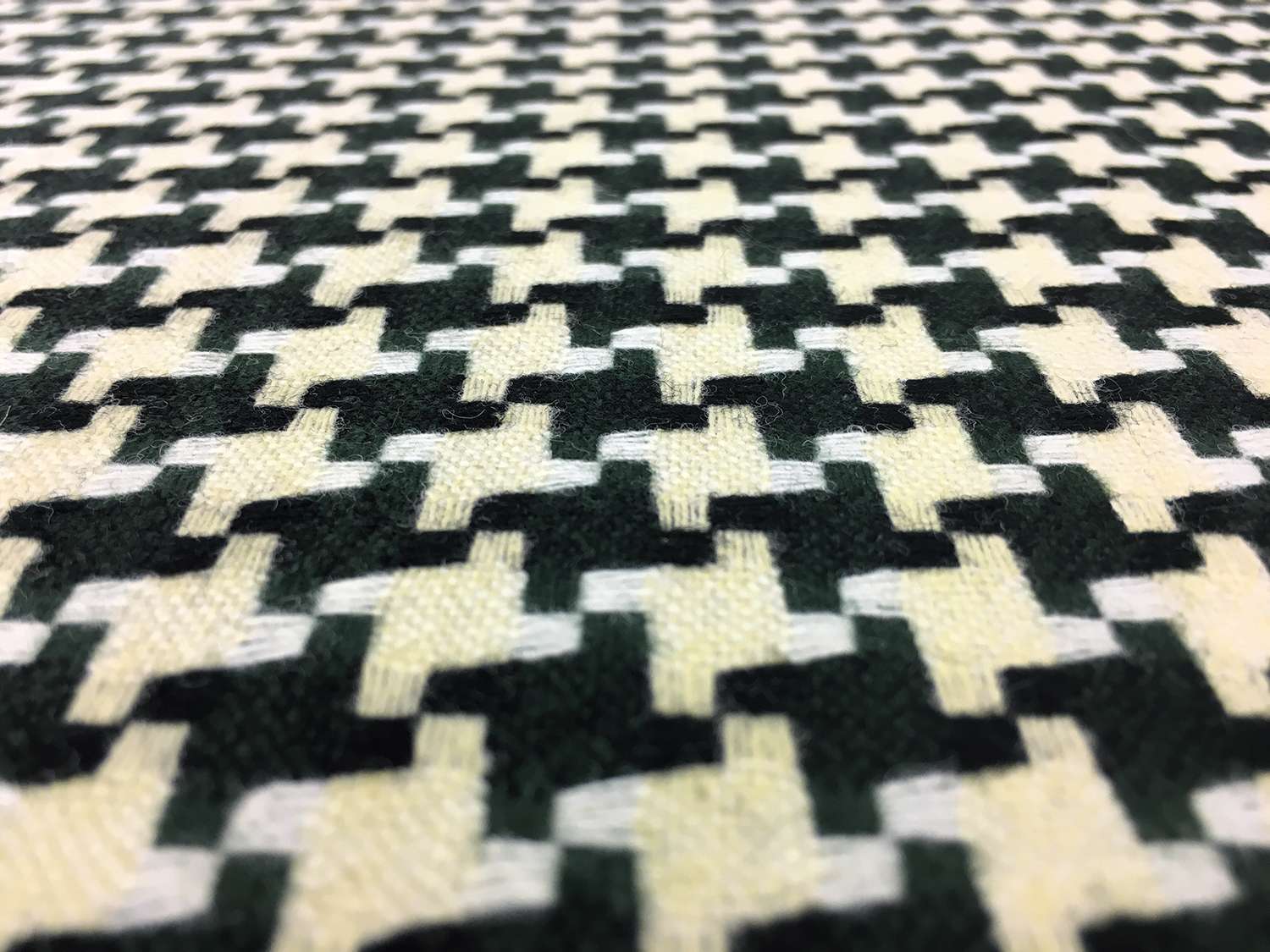 Italian Virgin Wool Novelty Houndstooth2