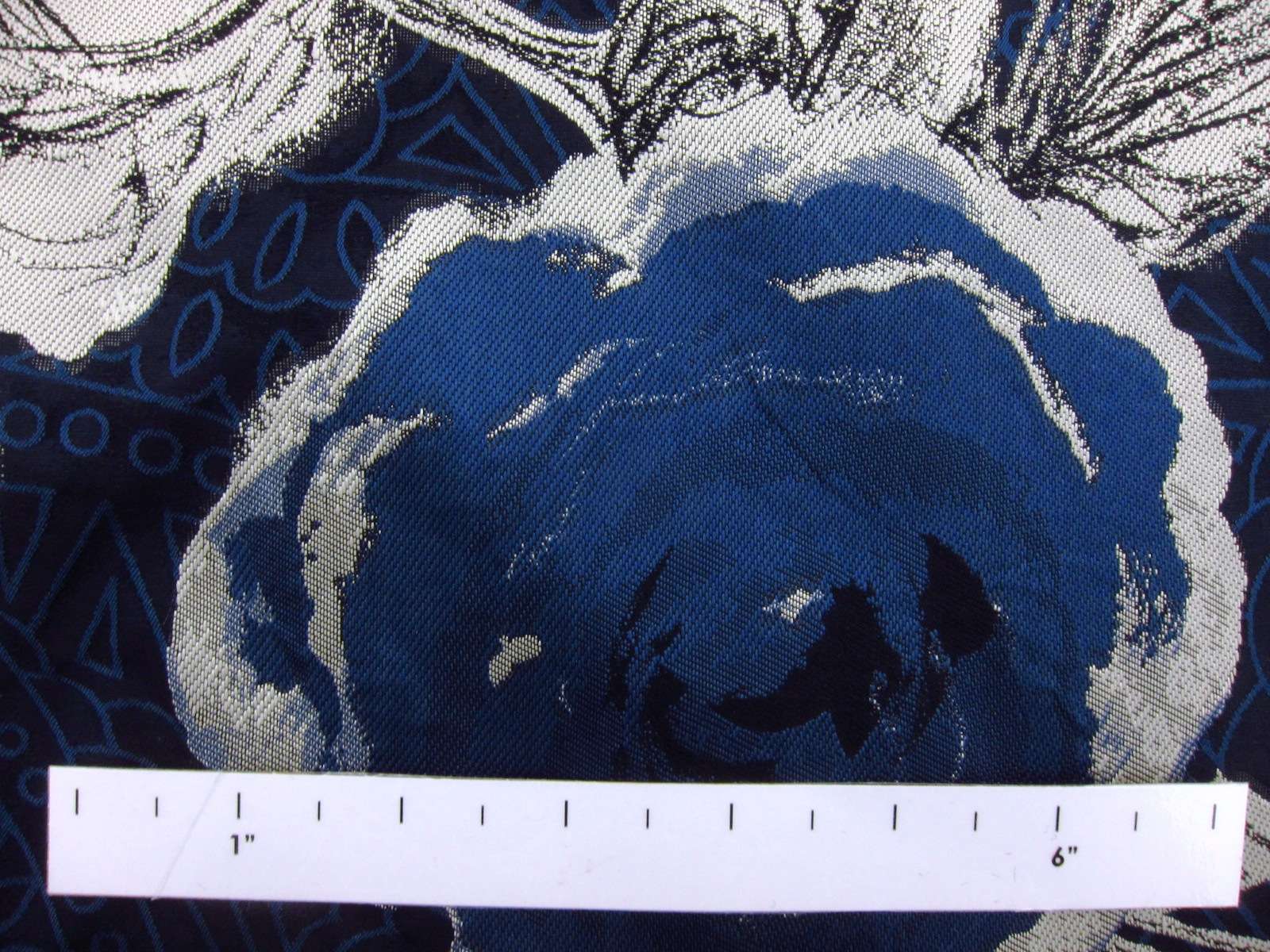 Floral Fil Coupé Brocade1