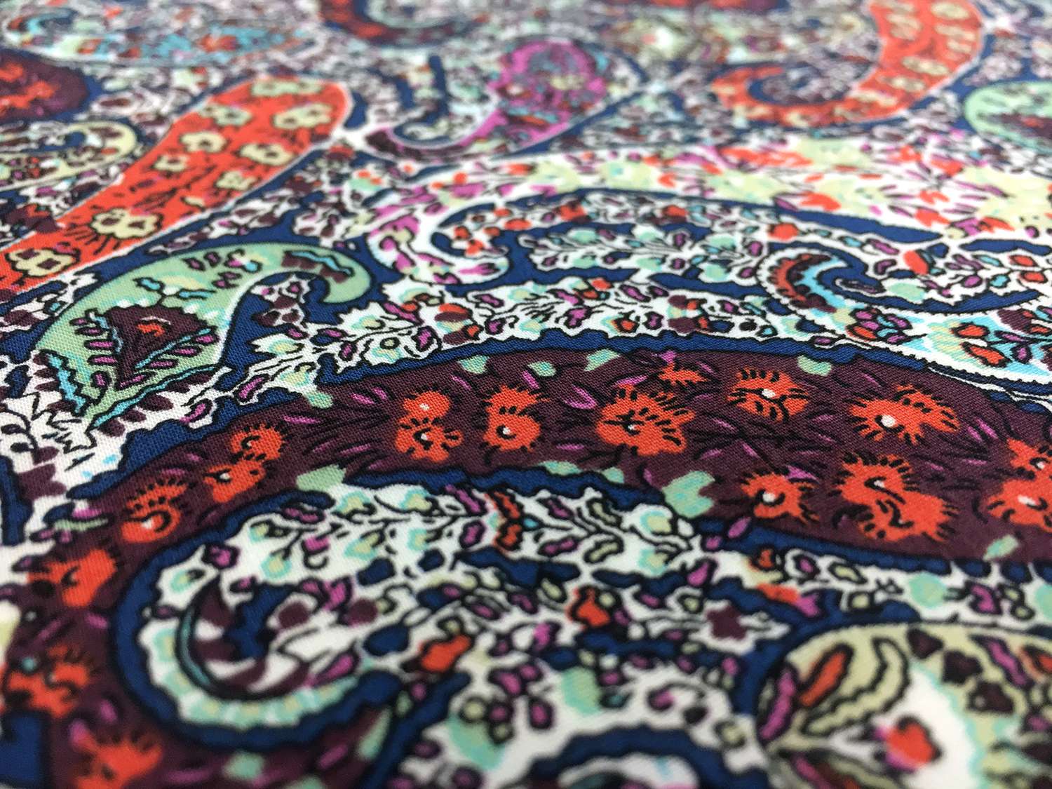Cotton Lawn Paisley Print2