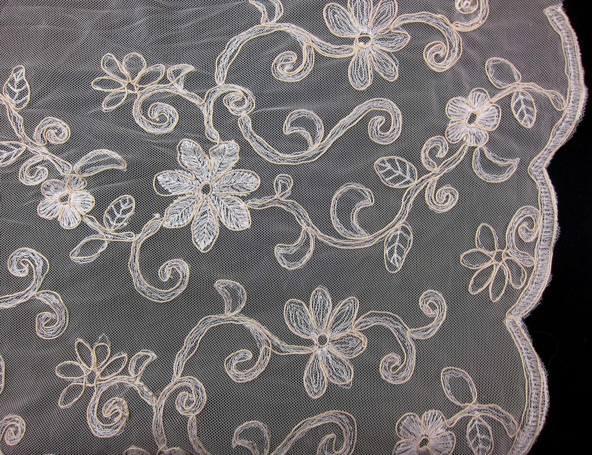 Embroidered Illusion0