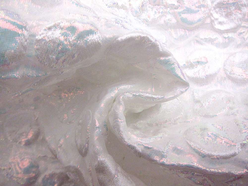 Opalescent Cloqué3
