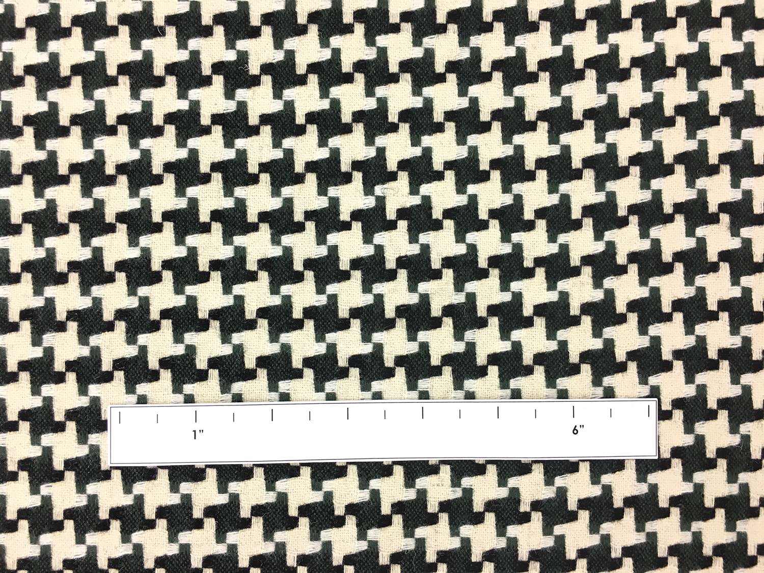 Italian Virgin Wool Novelty Houndstooth1
