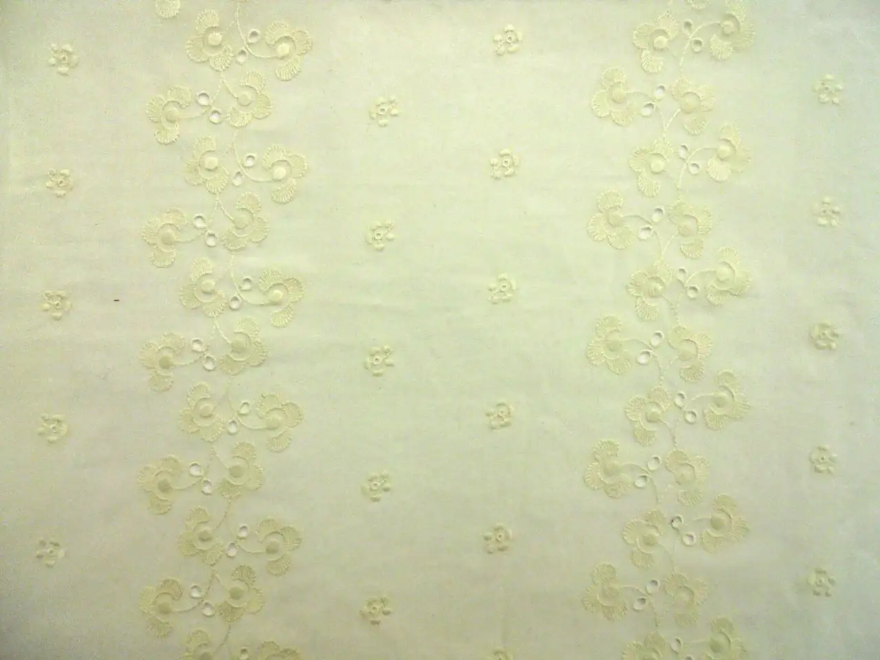 Swiss Cotton Voile Eyelet0