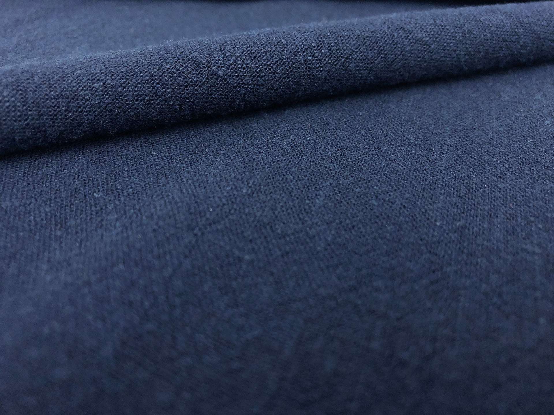 Sustainable Viscose Linen Blend Noil in Navy 