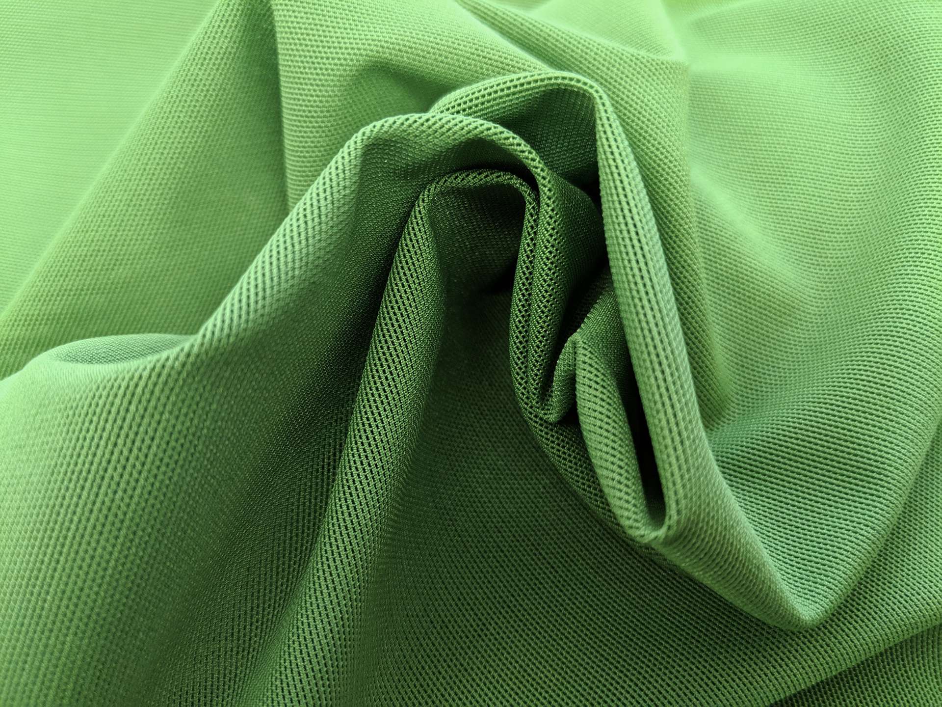 Power Mesh in Apple Green