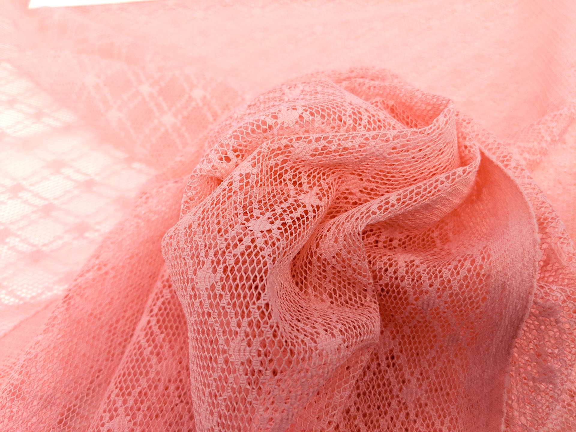 Novelty Net in Melon Pink