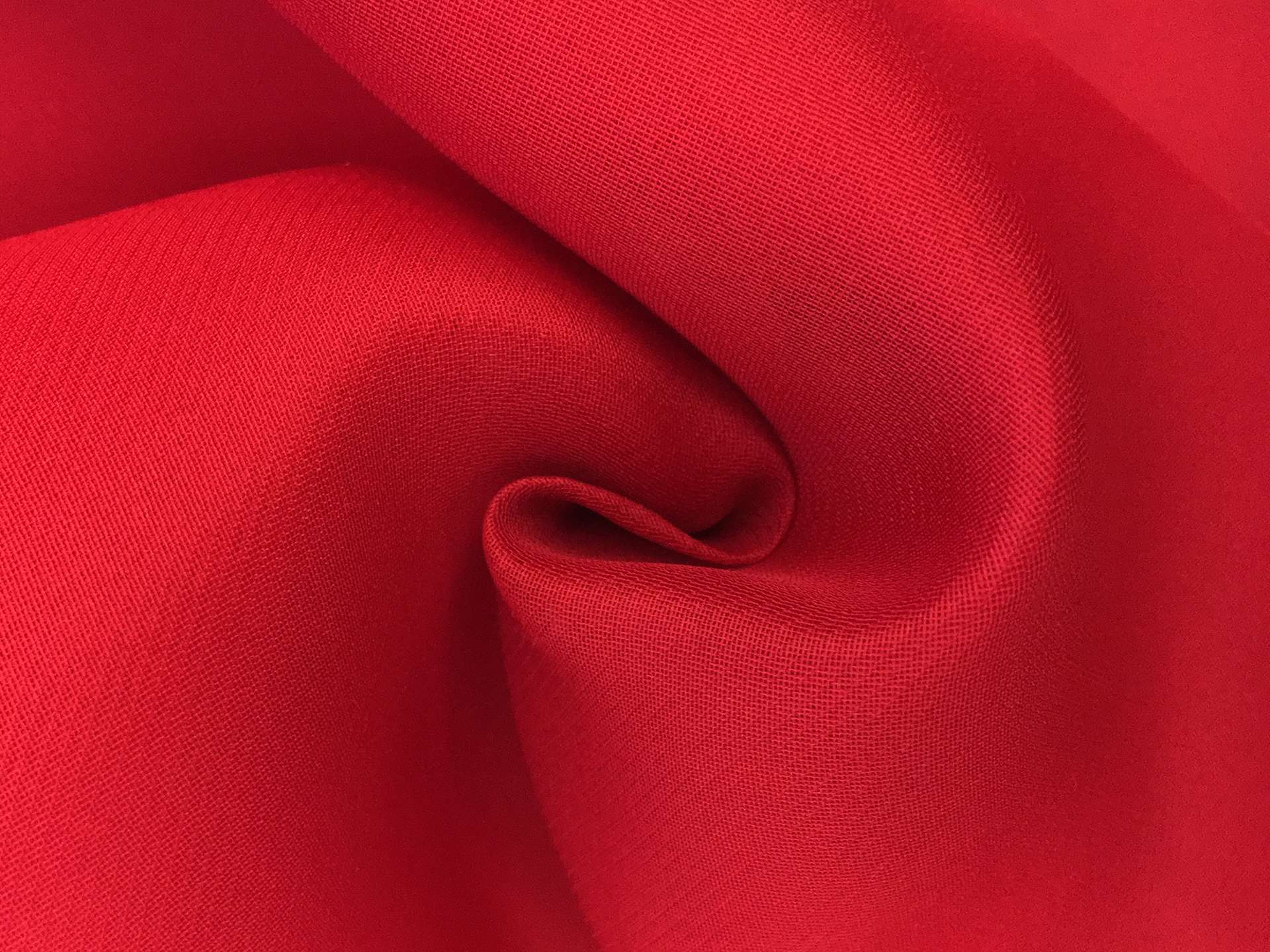 Silk Gazar in Lipstick
