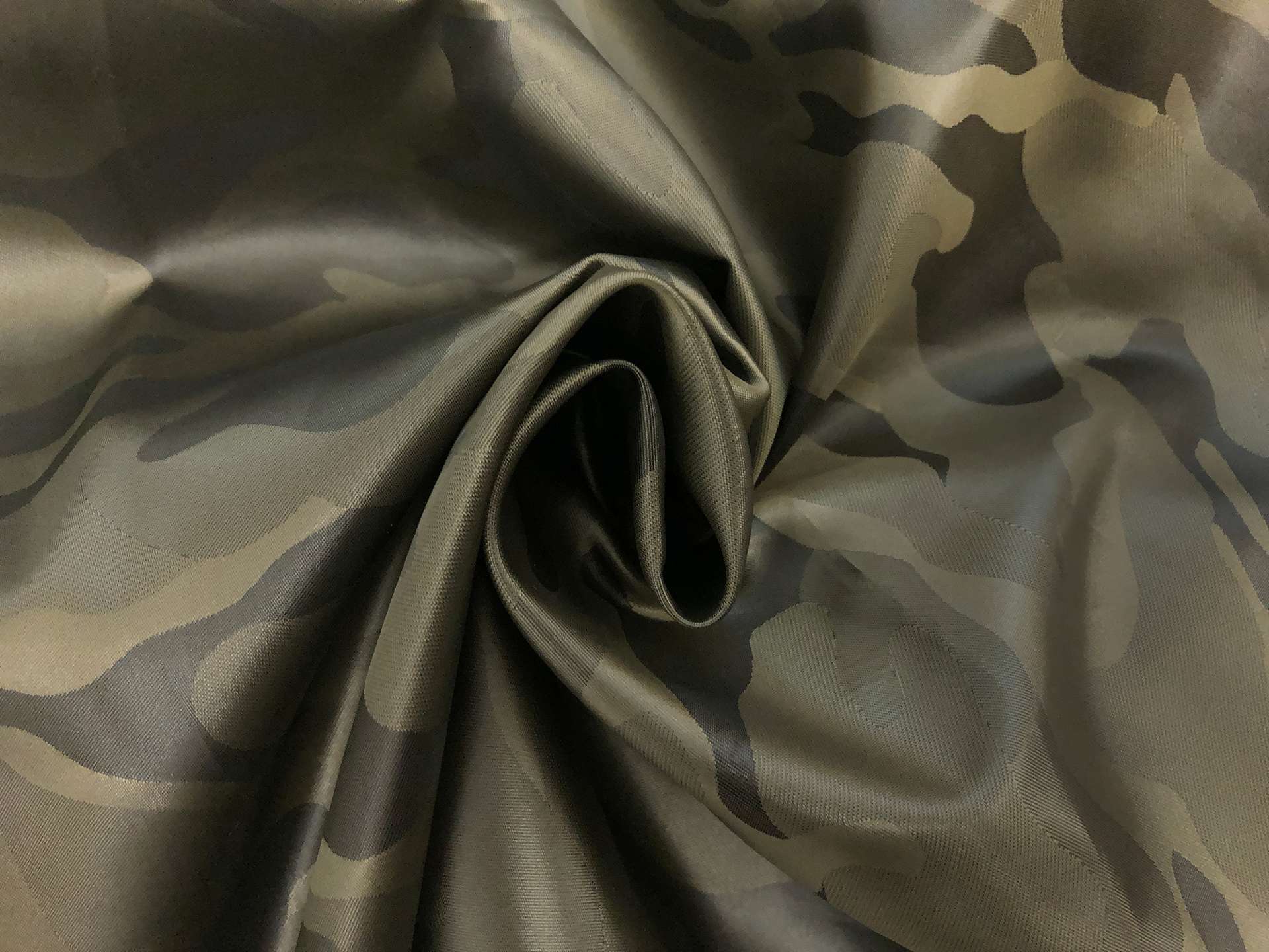 Polyester Camo Jacquard Rainwear in Green