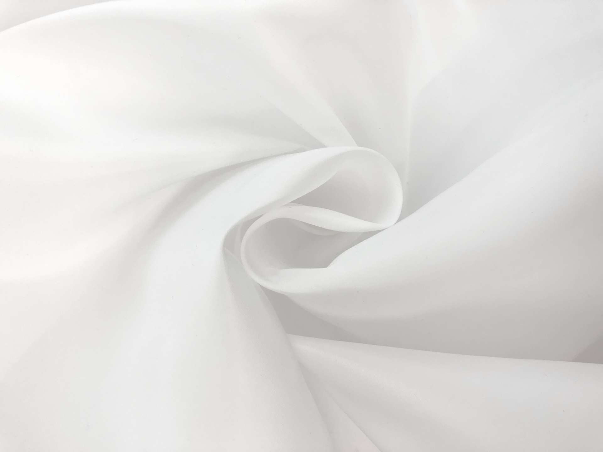 Nylon Satin Twill Rainwear in White