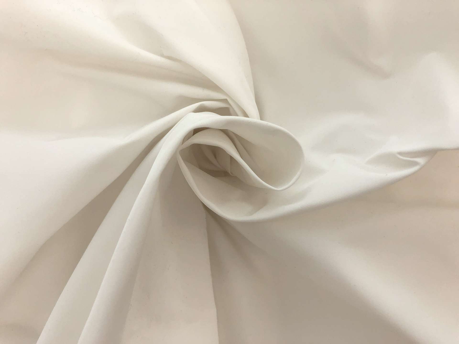 Polyester Taffeta Rainwear in Off White