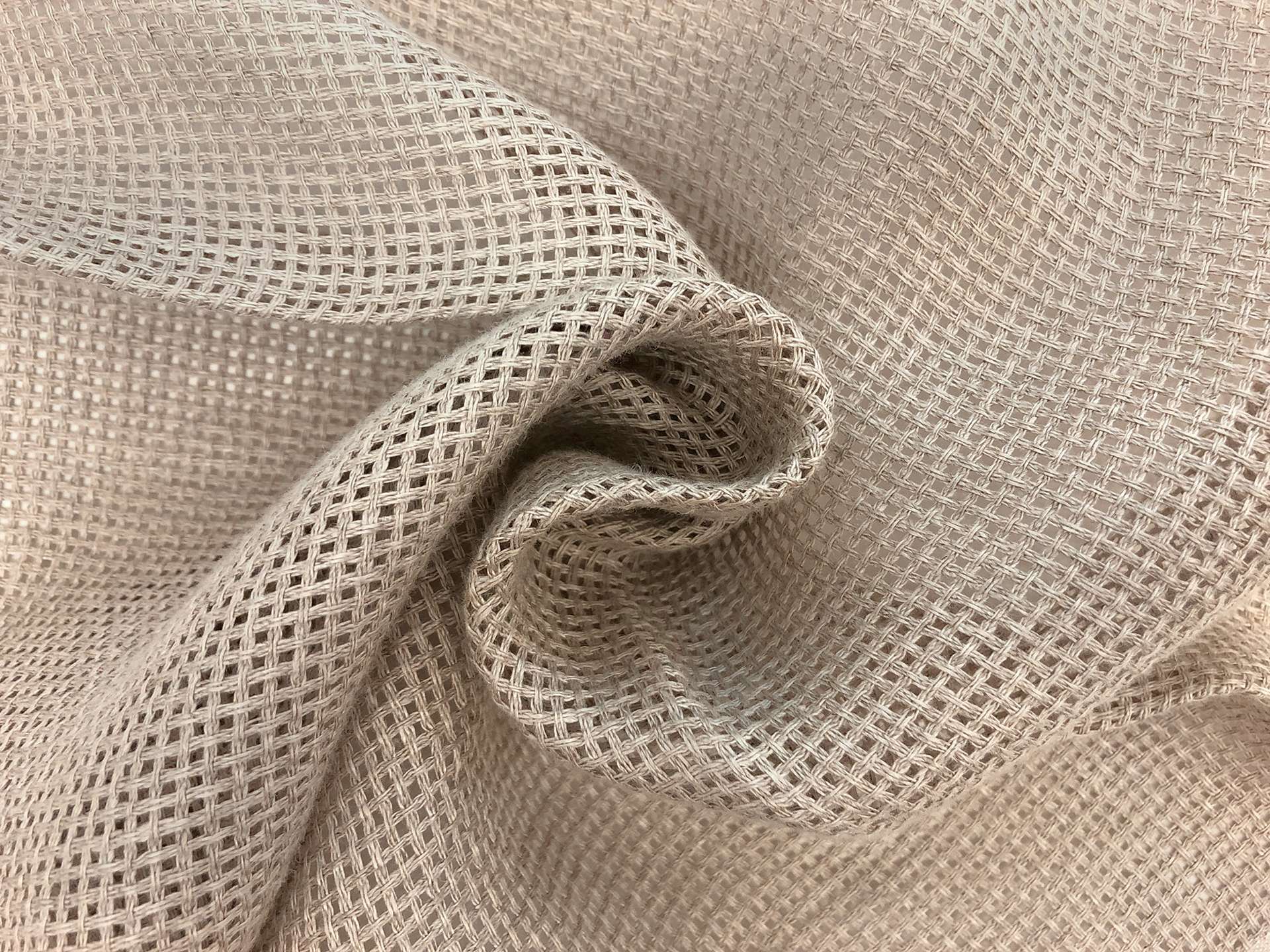 Linen Mesh in Natural