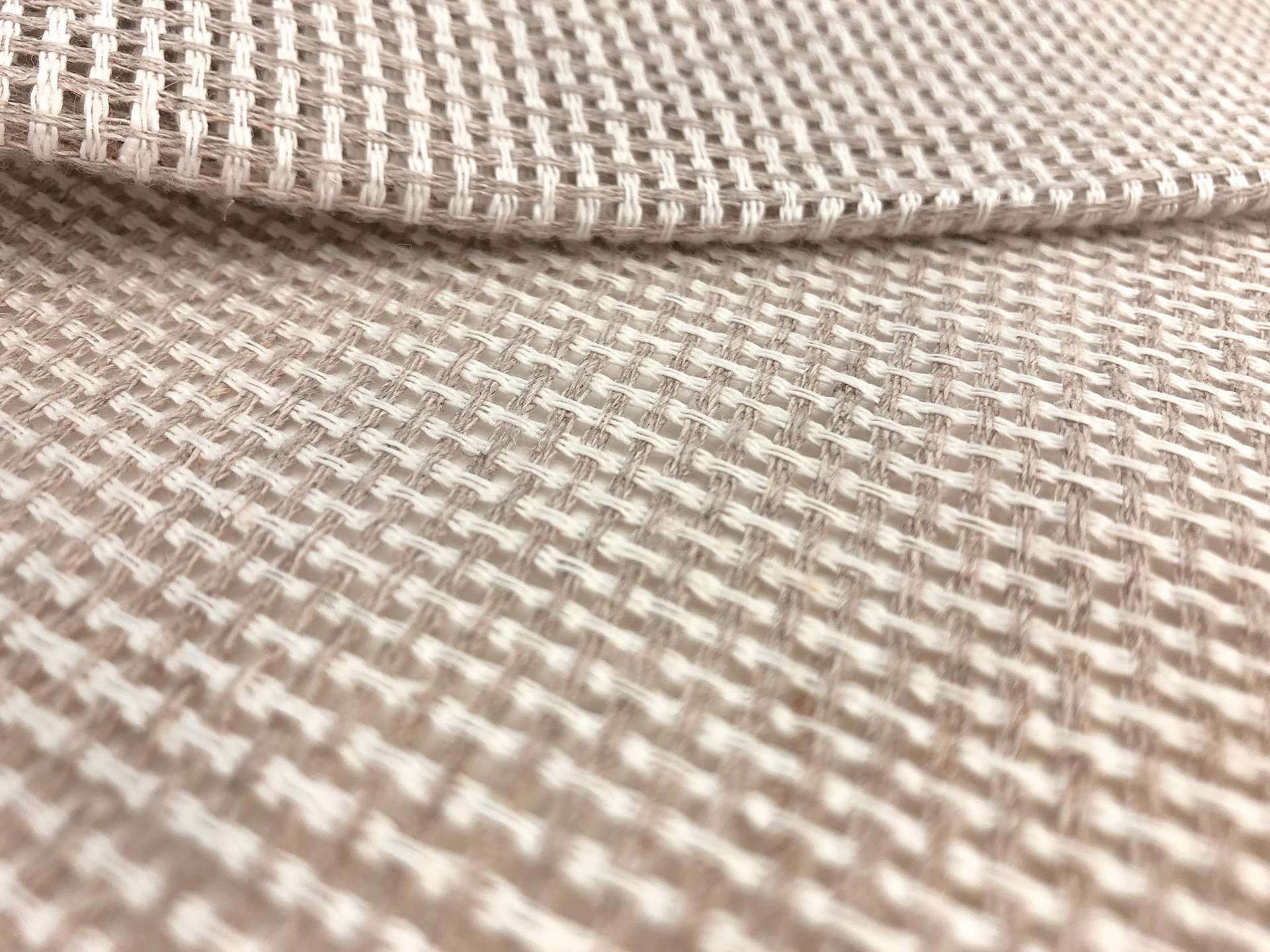 Linen Mesh in Oatmeal