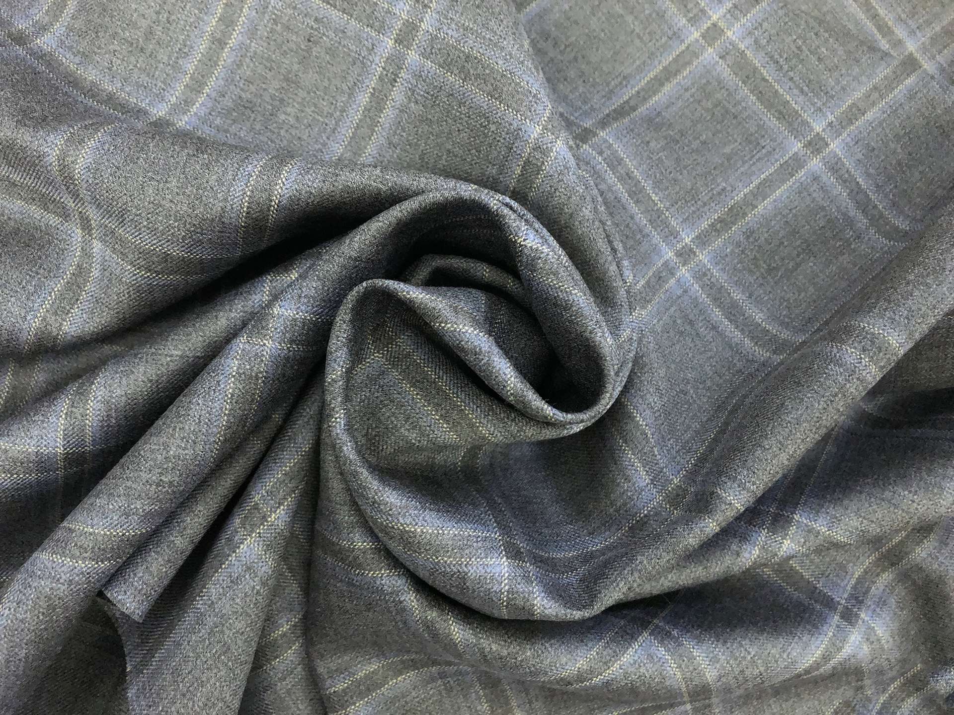 Wool Super 130s Windowpane Plaid Suiting in Grey