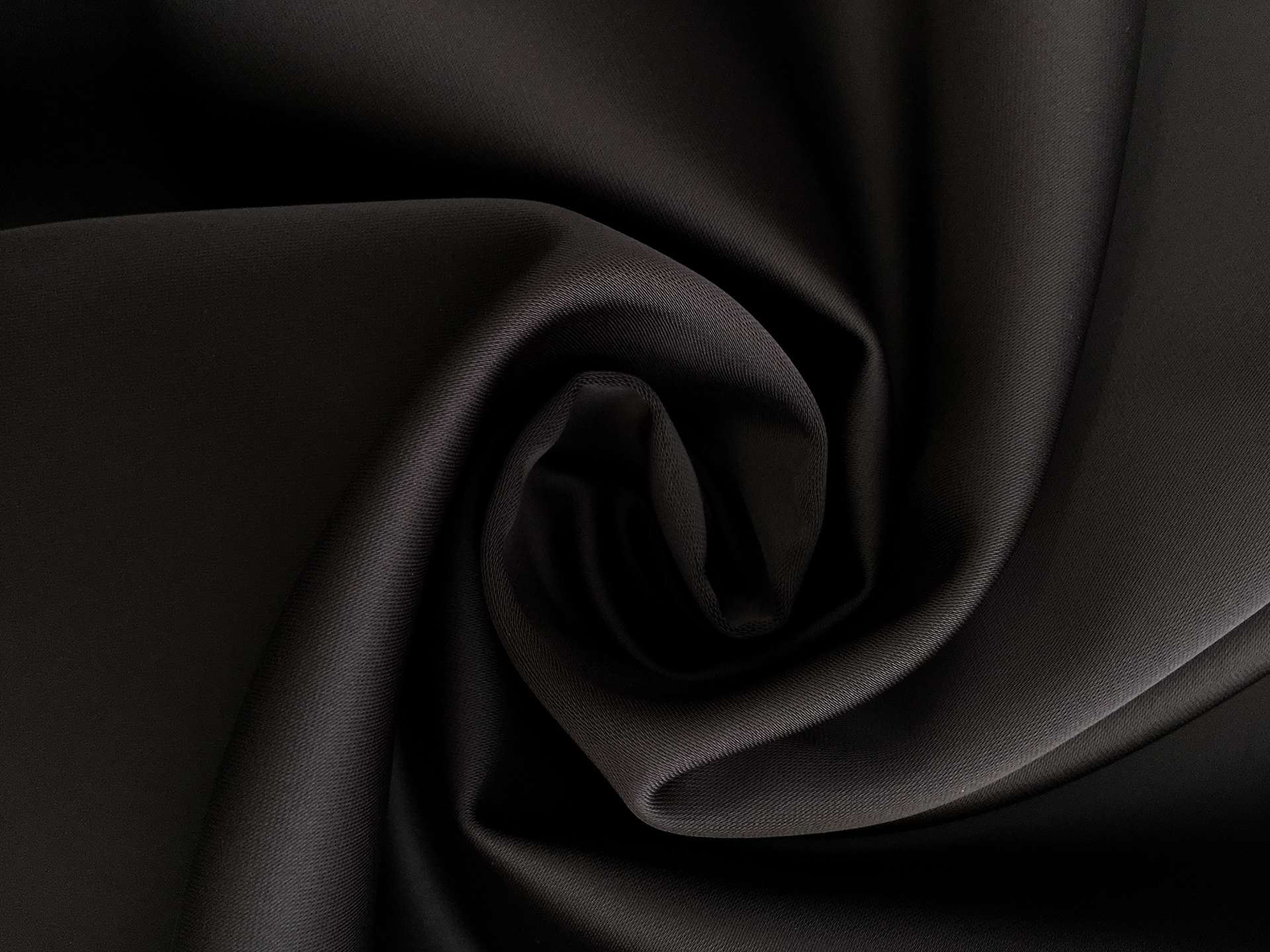 Miyuki Stretch Polyester Satin in Navy