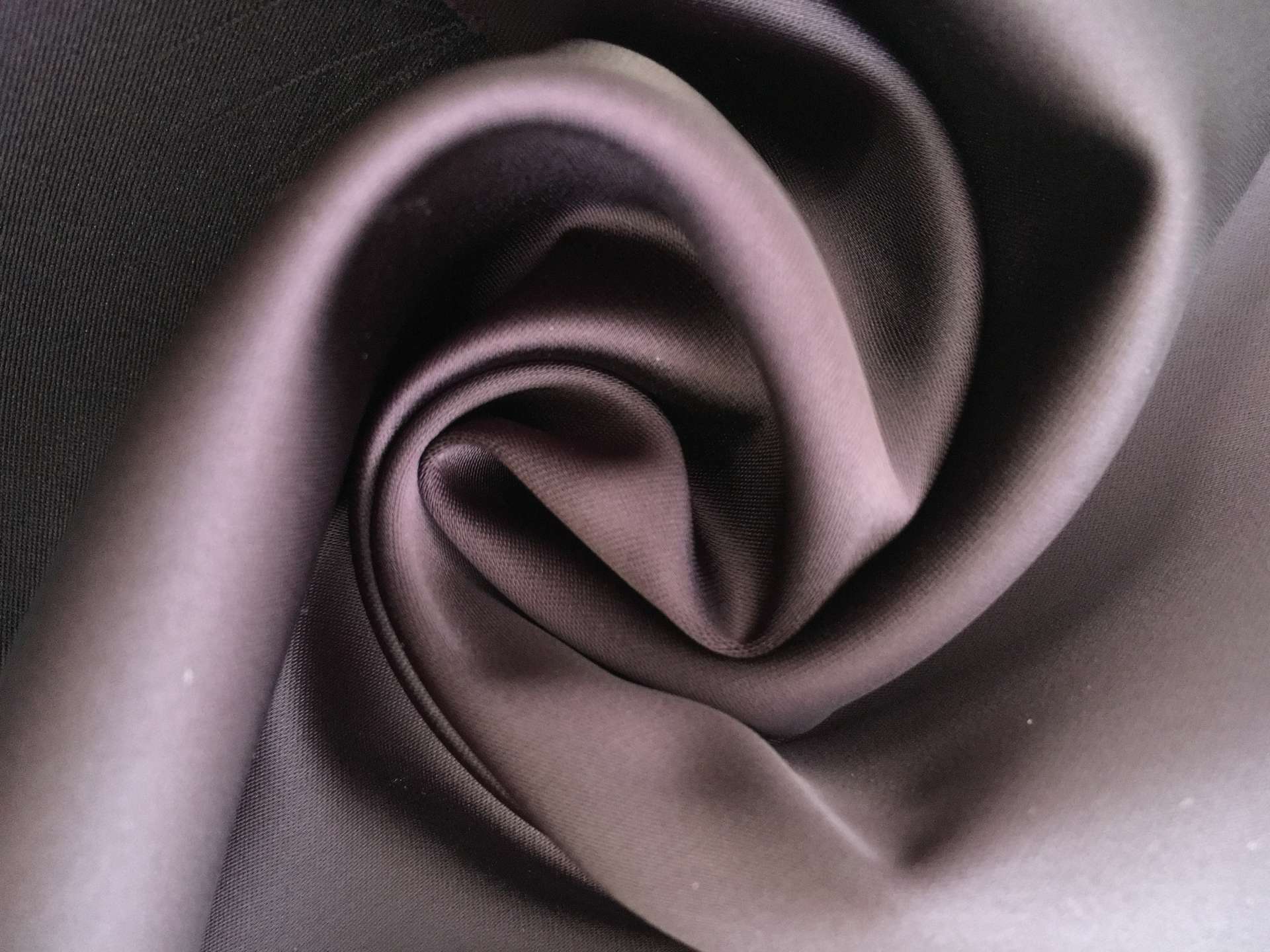 Miyuki Stretch Polyester Satin in Mauve