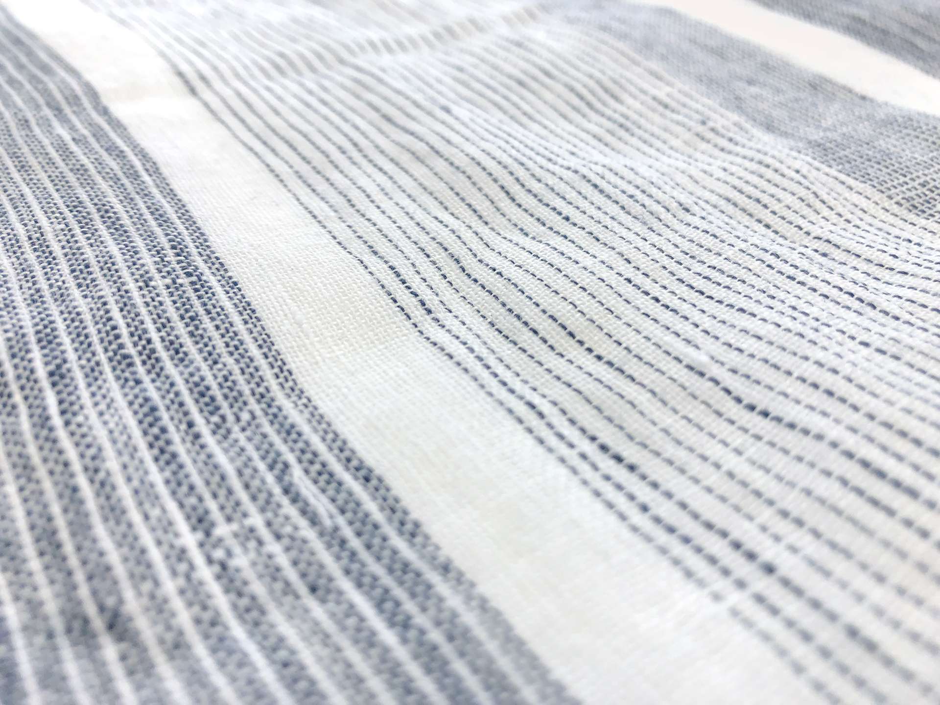 Linen Crinkled Gauze With Stripes in White