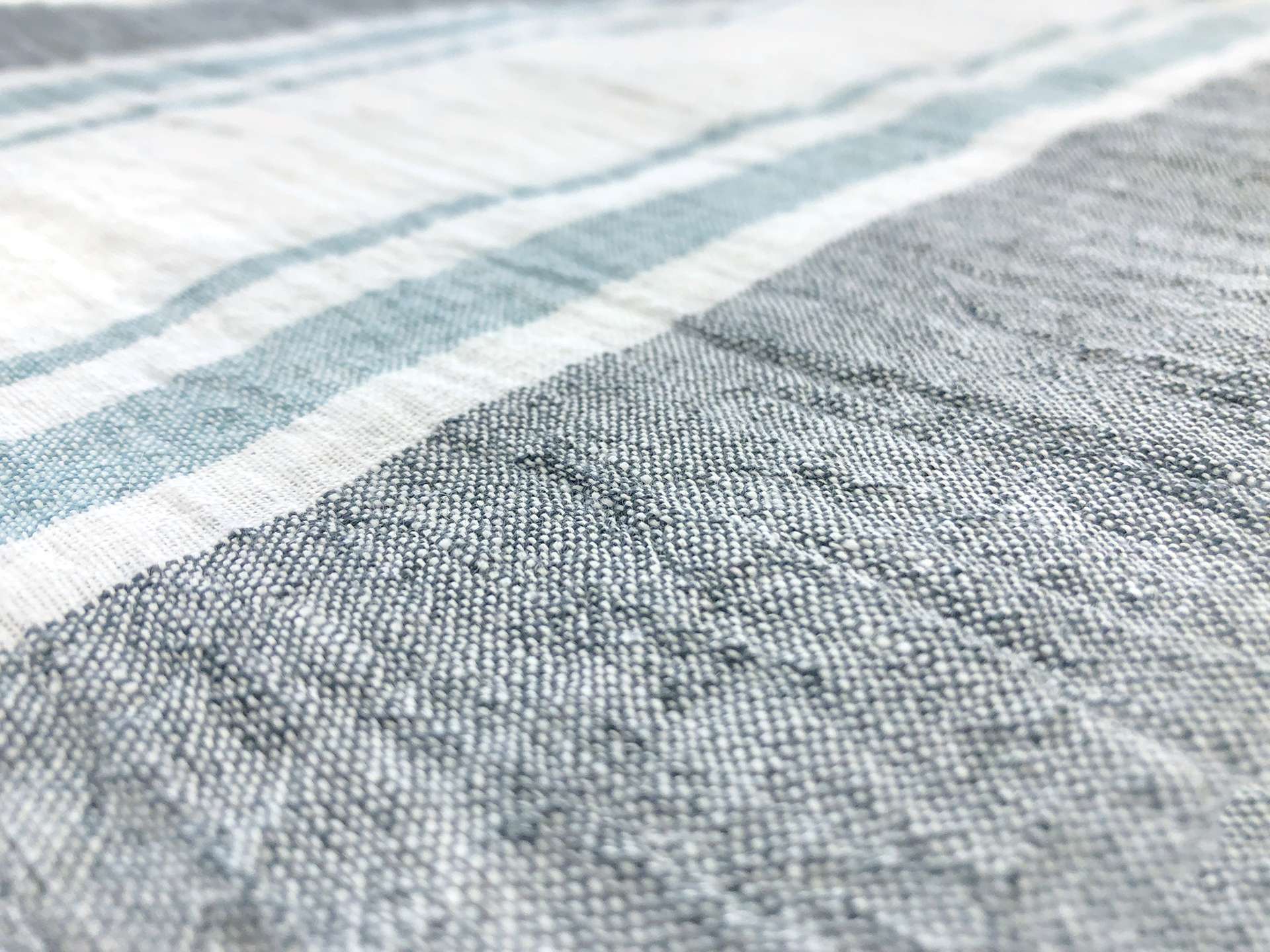 Linen Crinkled Gauze With Stripes in Blues
