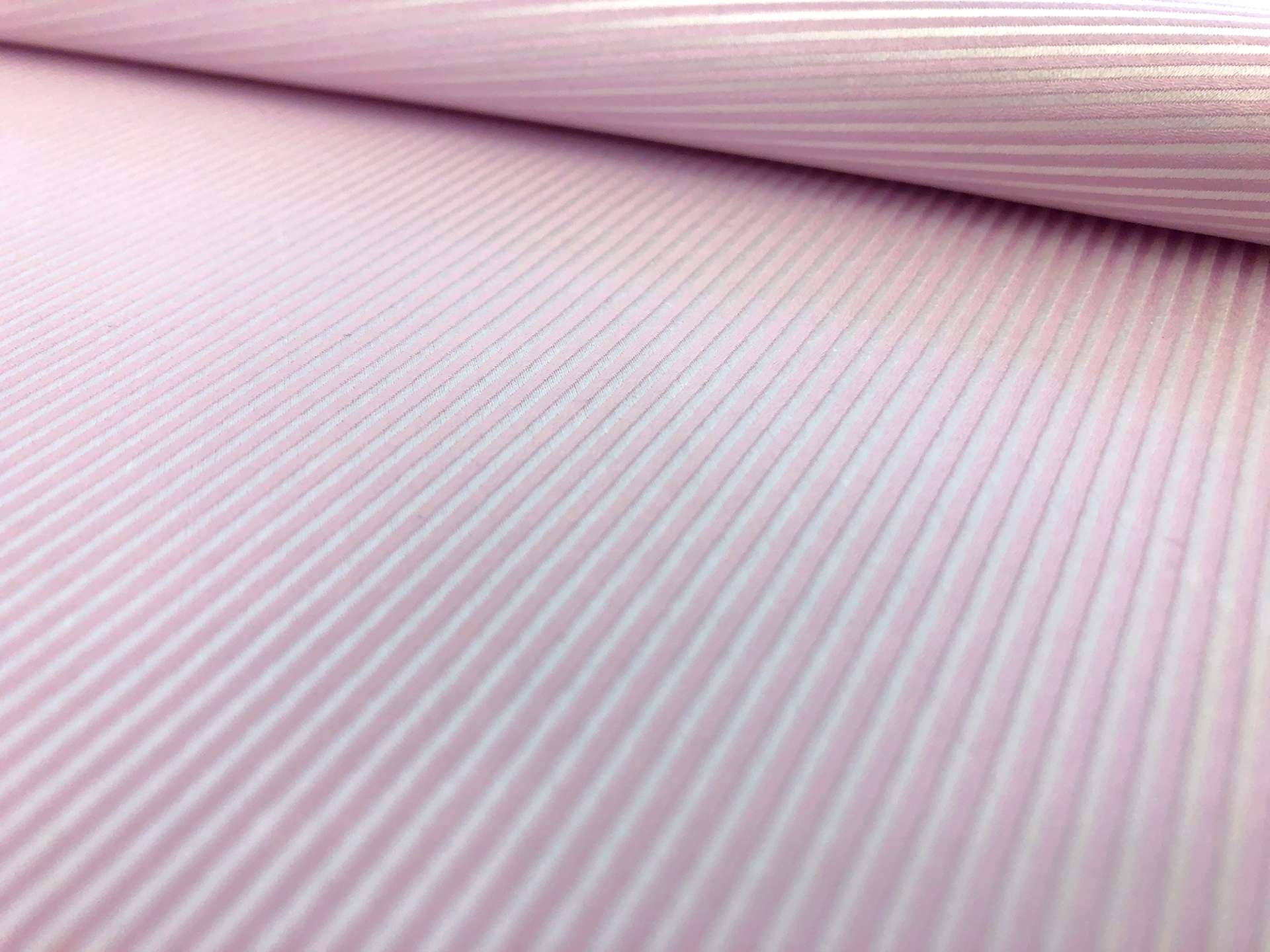 Italian Cotton Twill Shirting in Lilac