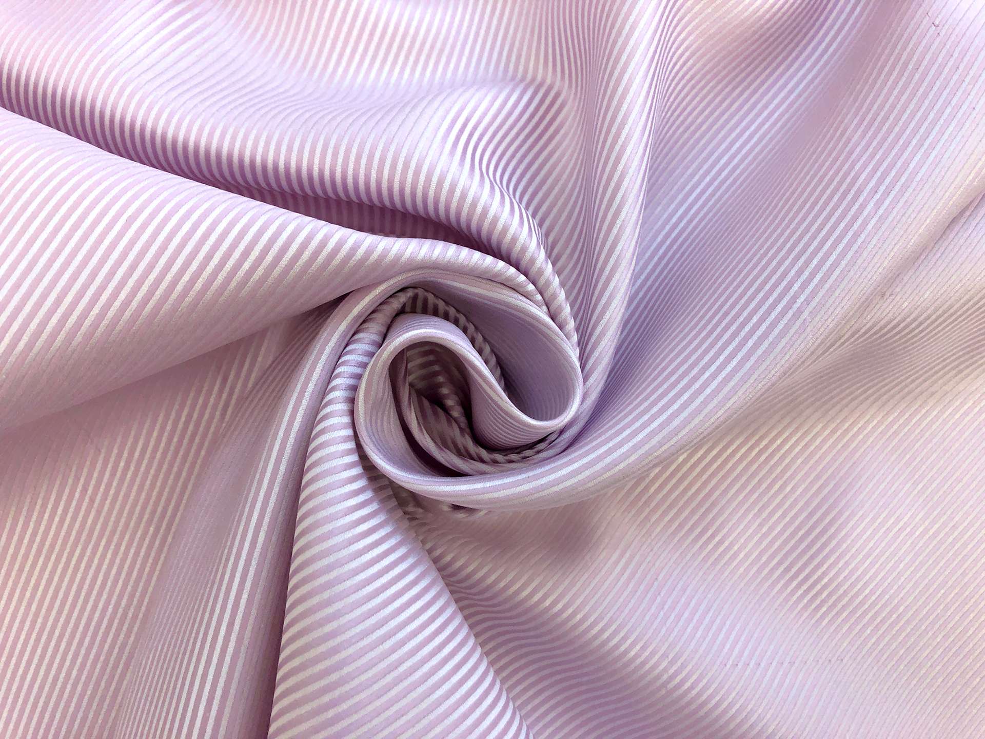 Italian Cotton Twill Shirting in Lilac