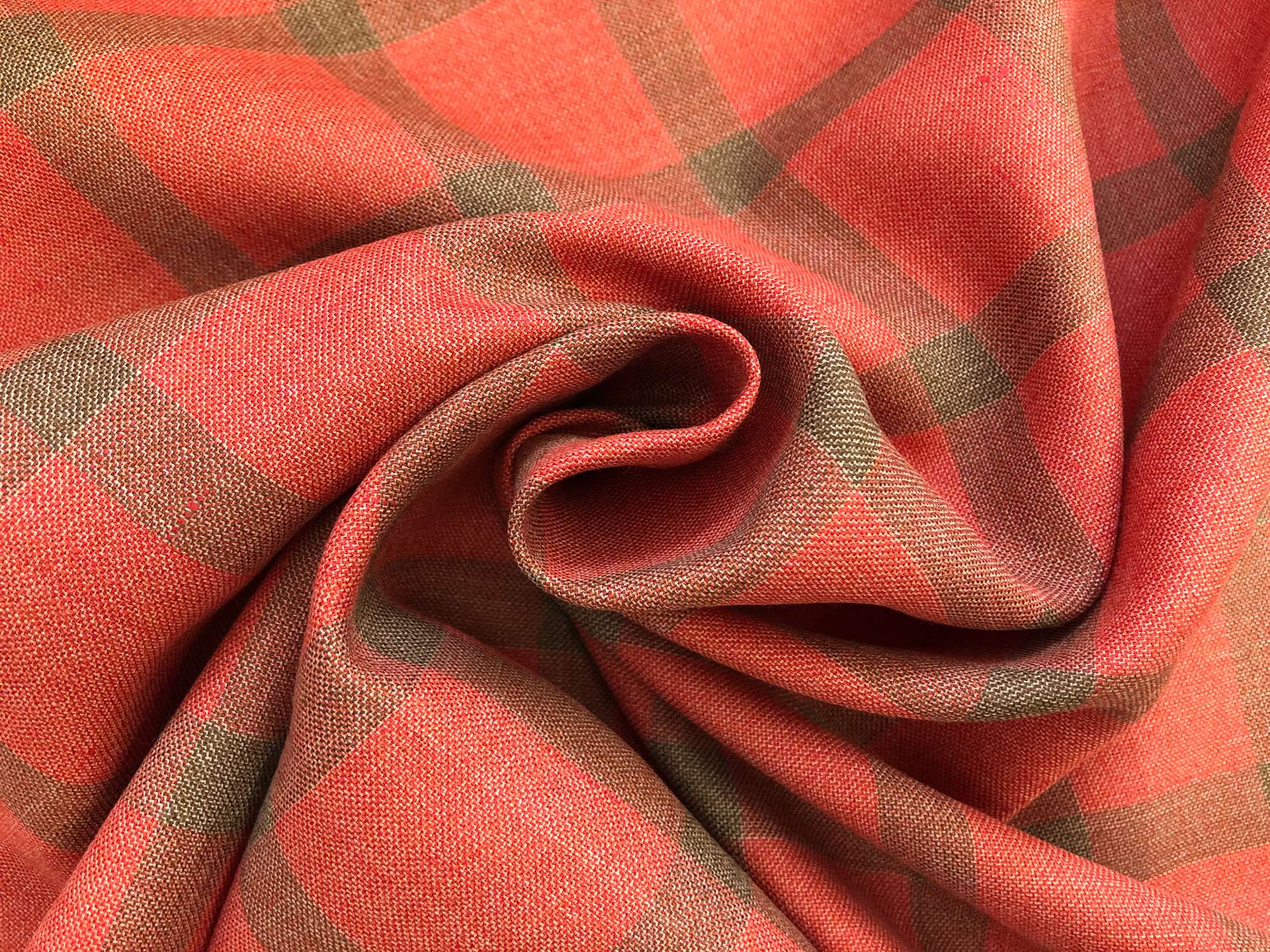 Wool, Linen & Silk Blend Plaid Suiting