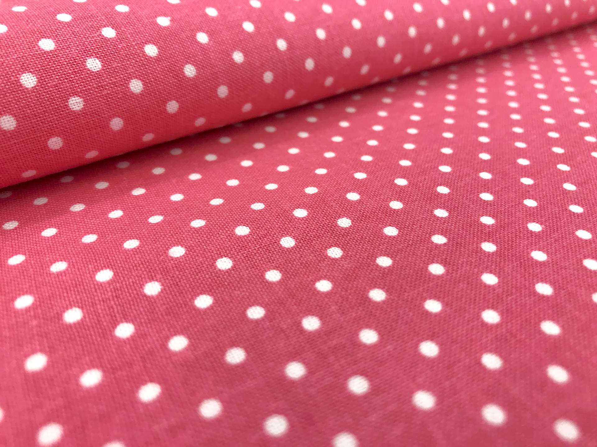 Cotton Broadcloth Polka Dots Print in Pink