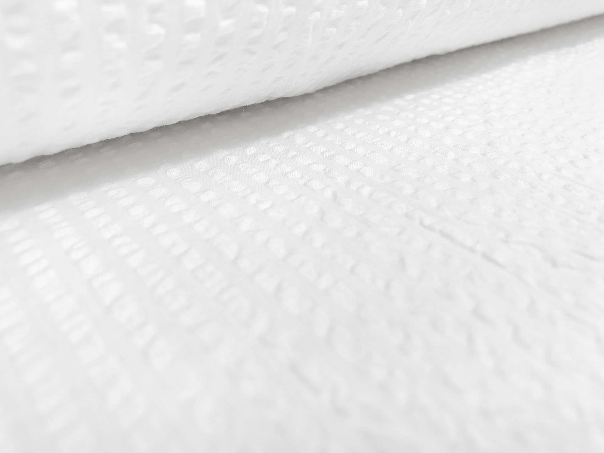 Cotton Seersucker in White 