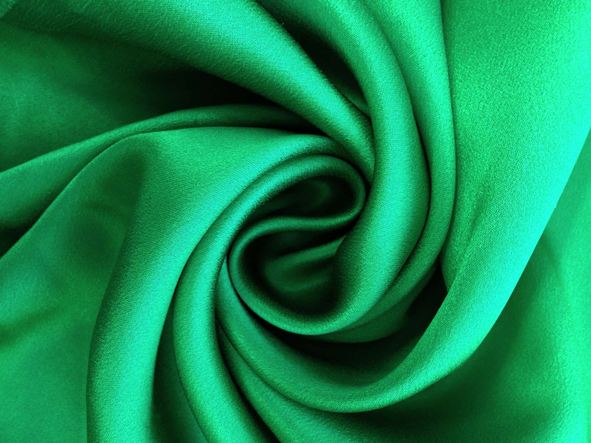 Italian Couture Silk Charmeuse in Kelly Green