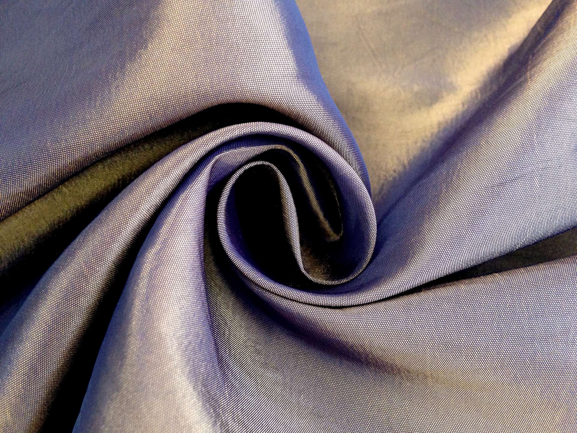 Two Tone Nylon and Polyester Blend Taffeta in Navy and Caramel