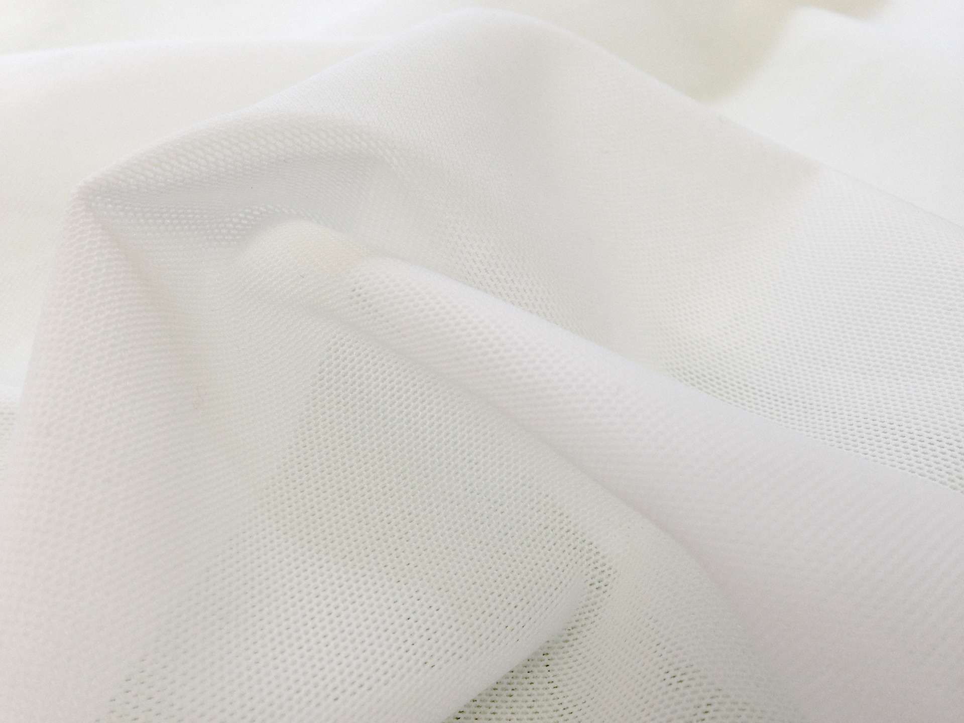 Shaper Mesh in White