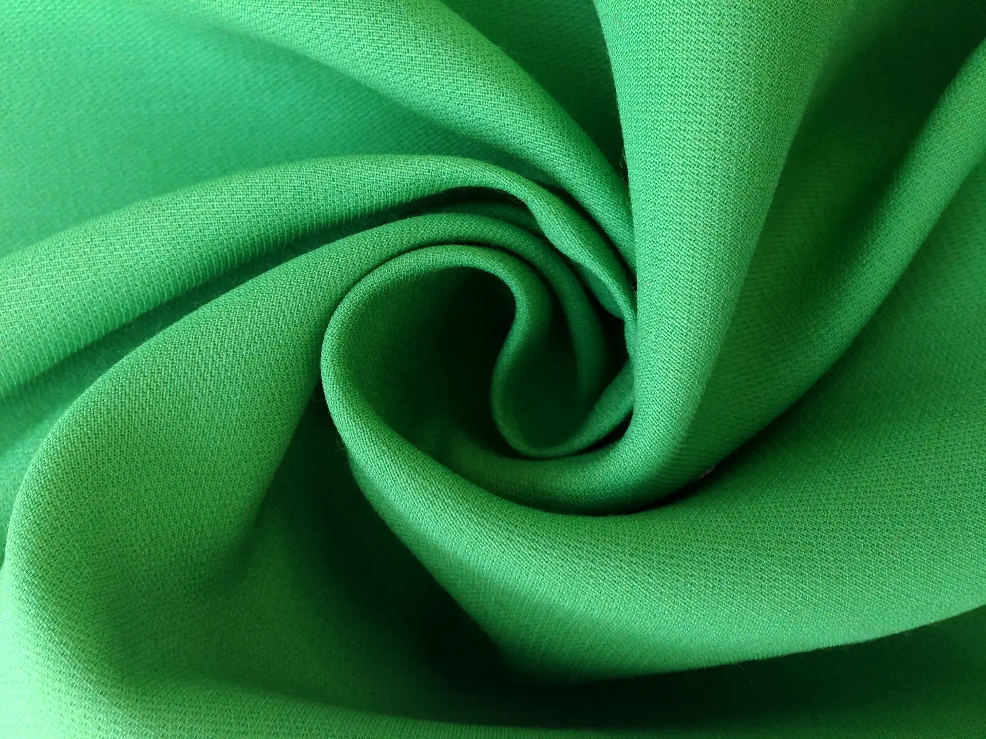 Silk wool in Apple Green
