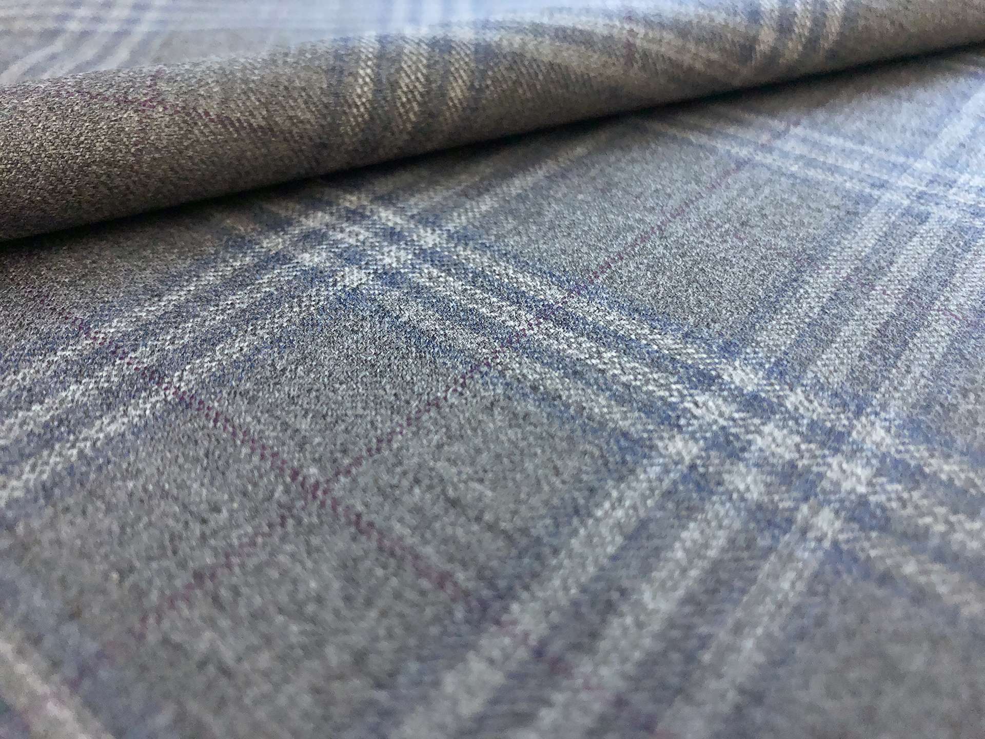 Italian Wool Super 130s Plaid in Grigio Chiaro
