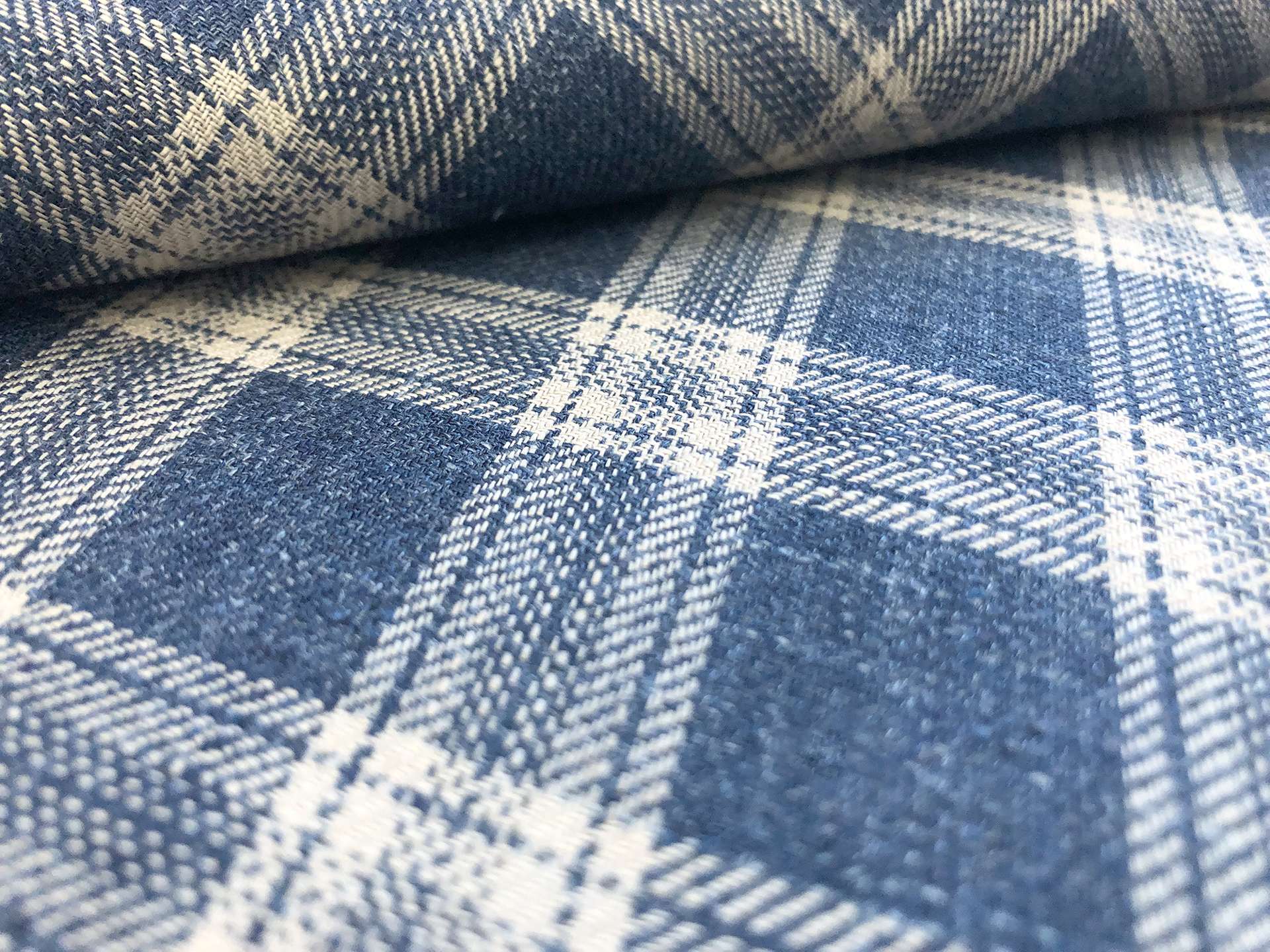 Linen Plaid Suiting in Dark Denim Blue