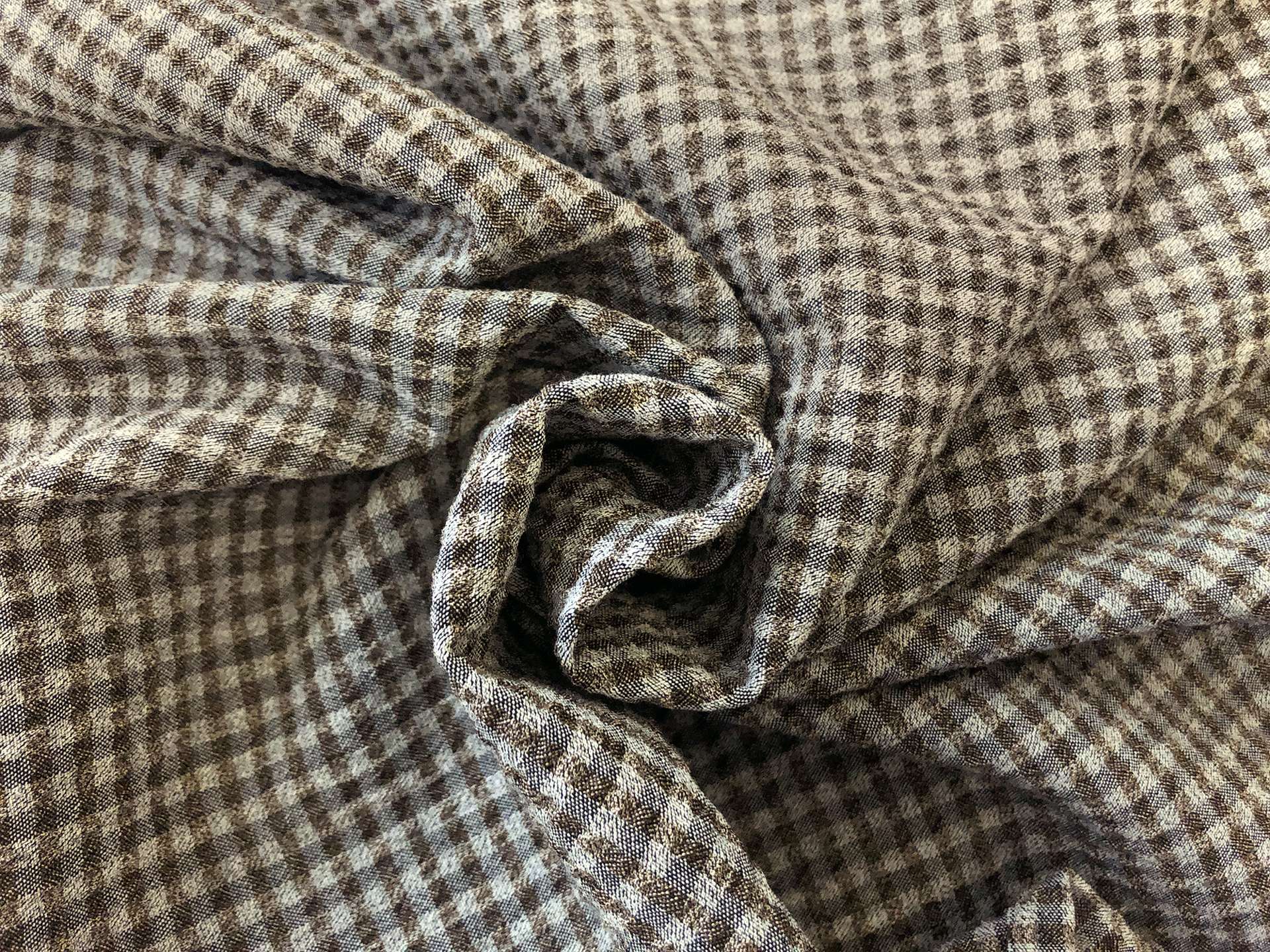 Italian Stretch Wool Seersucker Check in Brown Grey