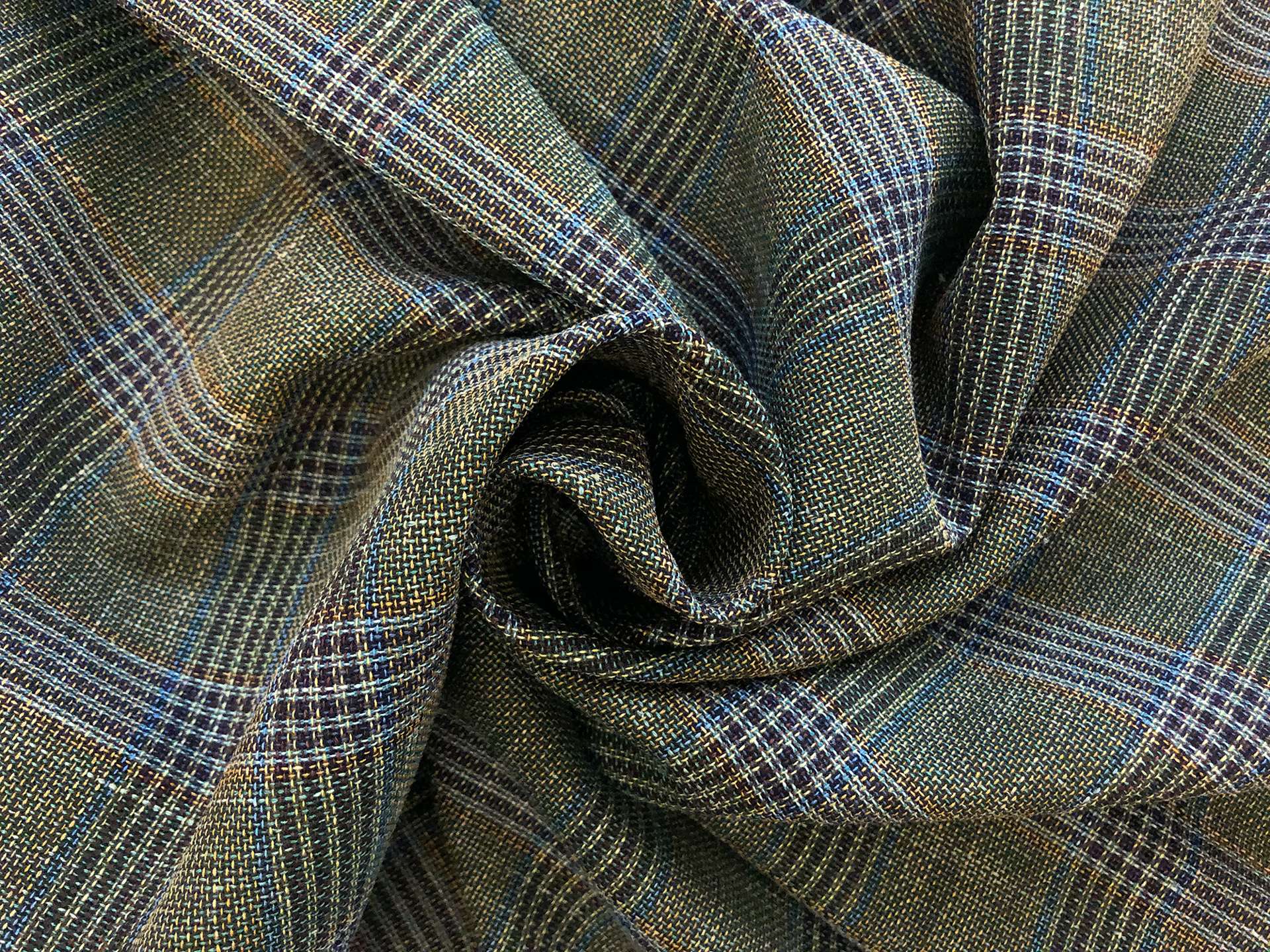 Wool, Silk & Linen Blend Tartan Plaid in Moss