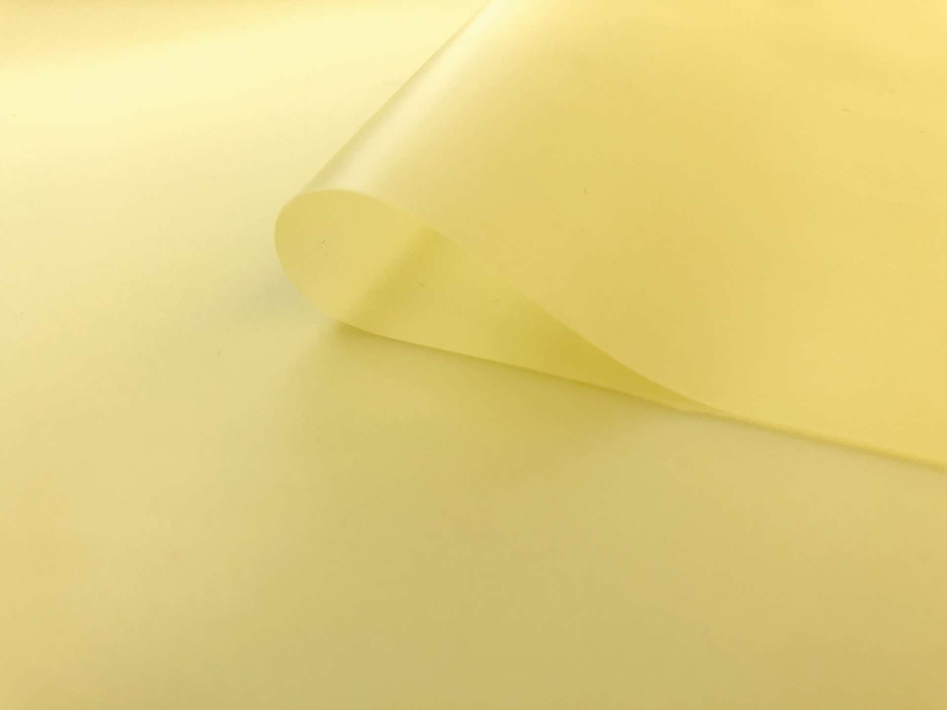 Semi Transparent Liquid Polyurethane in Yellow