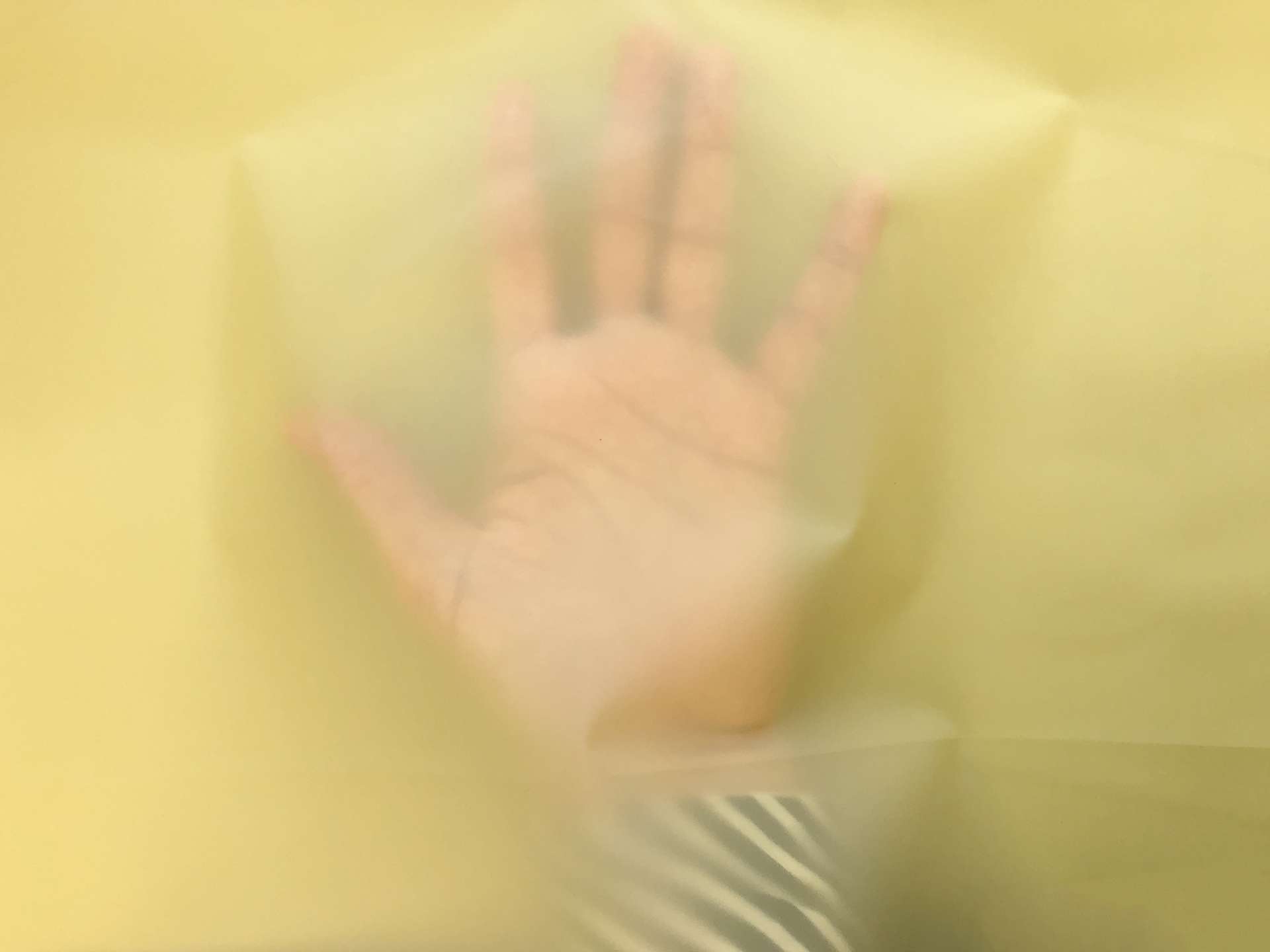 Semi Transparent Liquid Polyurethane in Yellow