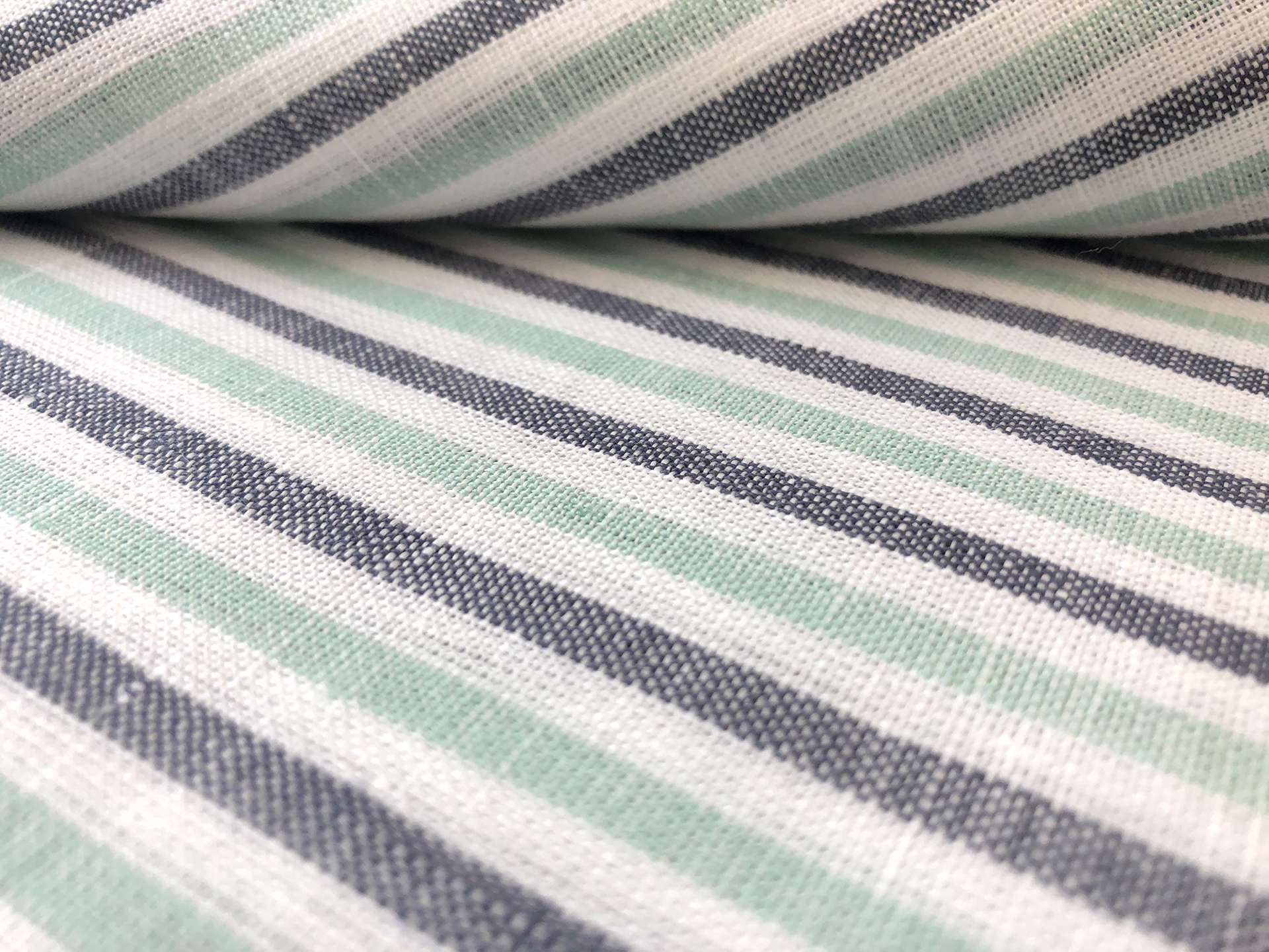 Sanforized Linen Stripe in Mint