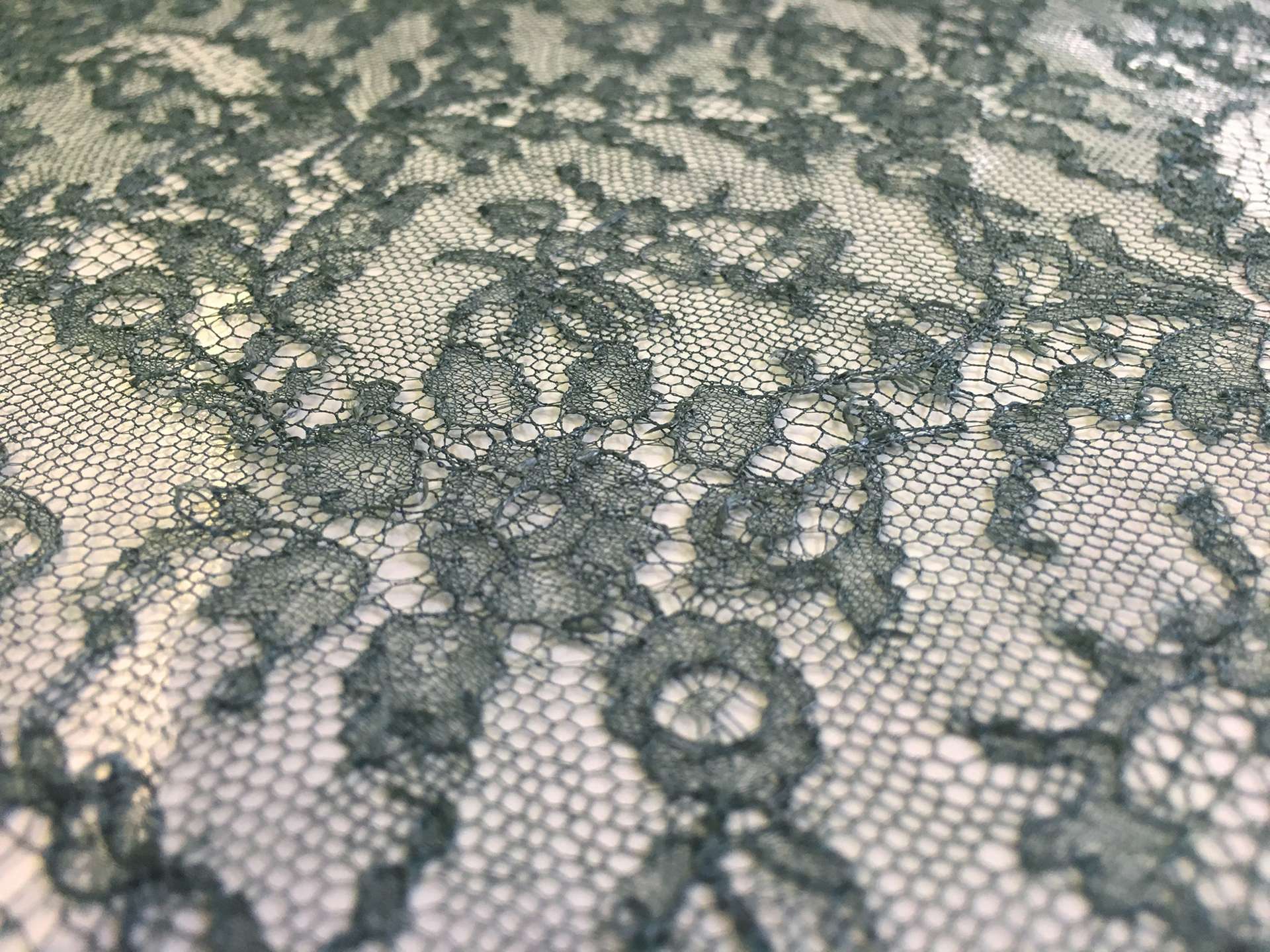 Chantilly Lace with floral Motifs in Hunter Green