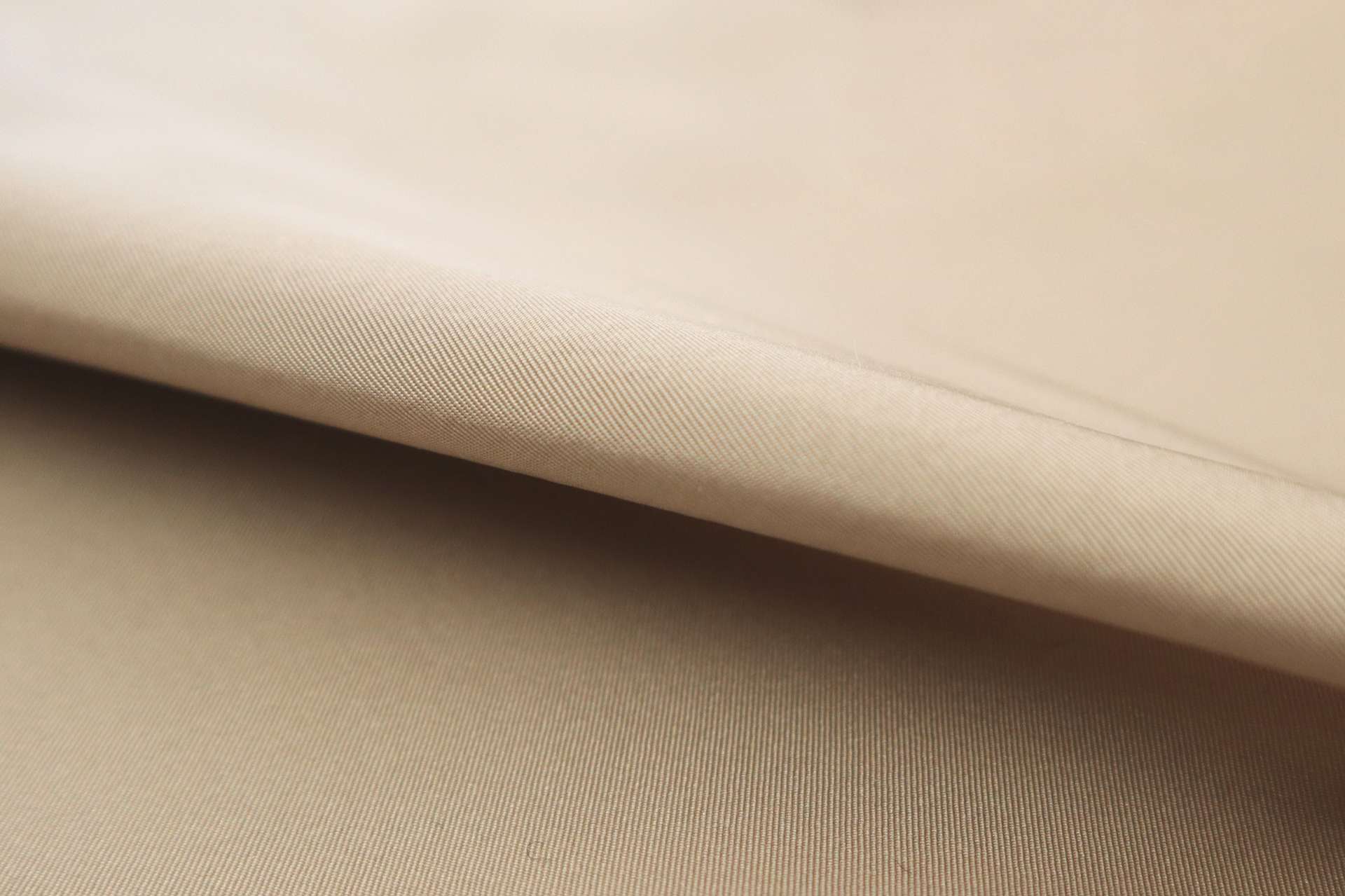 Silk Gros de Londres with a Bounce Finish in Medium Taupe
