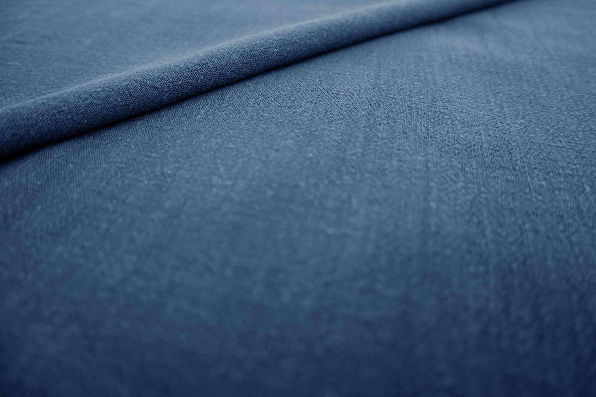 Sustainable Viscose Linen Blend Noil in Dark Teal