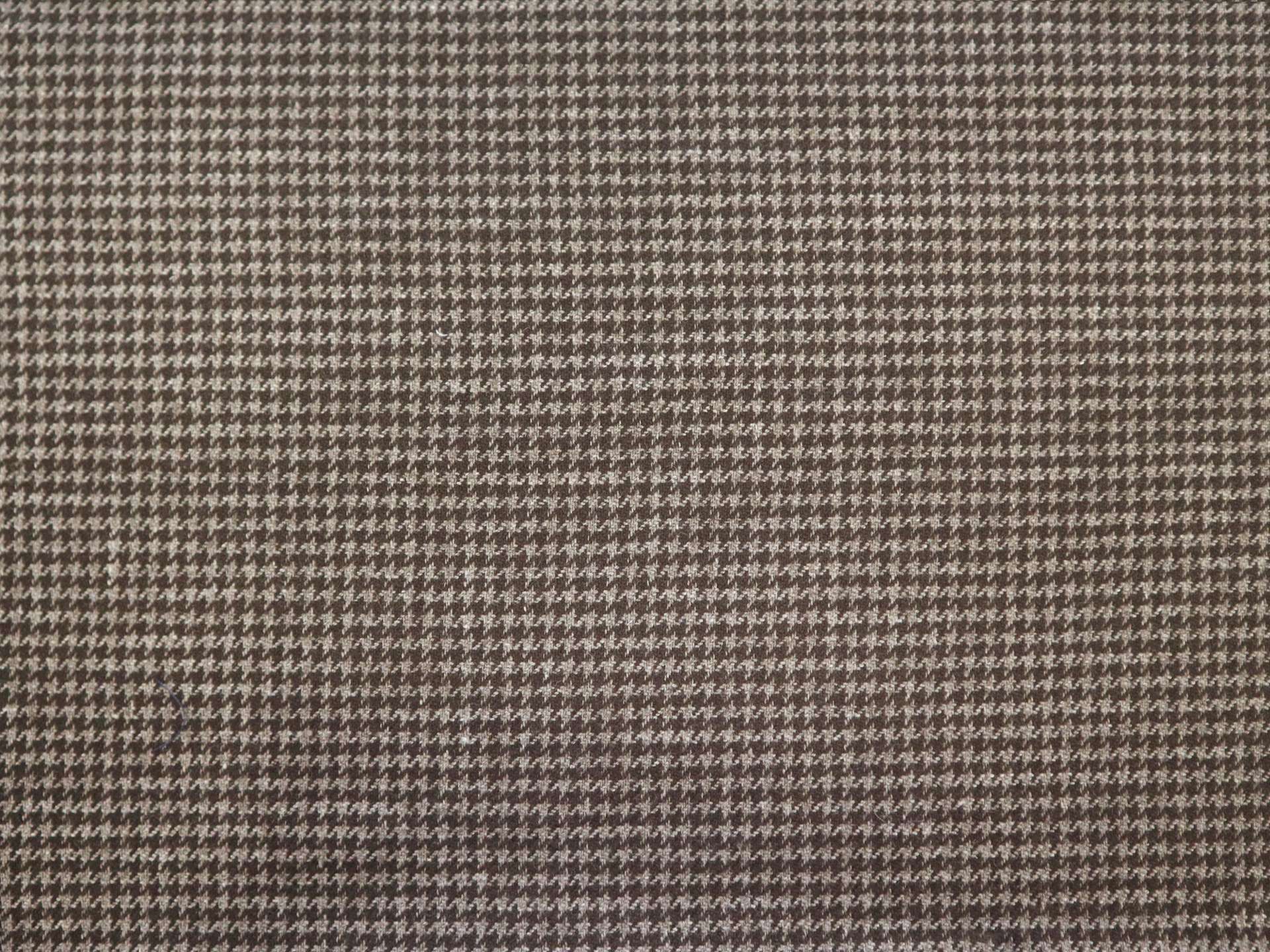Lambswool Houndstooth Suiting in Brown Taupe