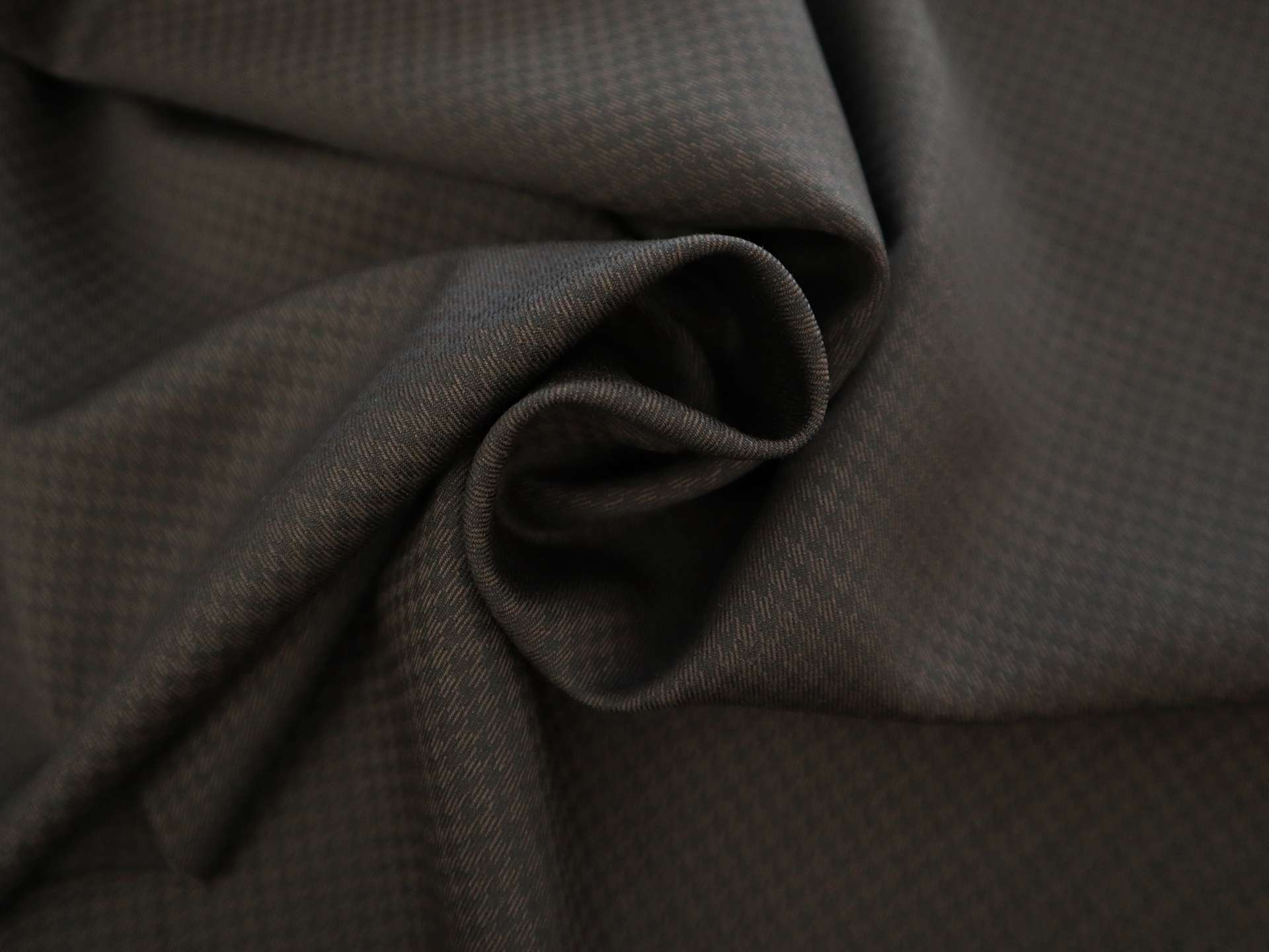 Wool Houndstooth Suiting in Espresso 
