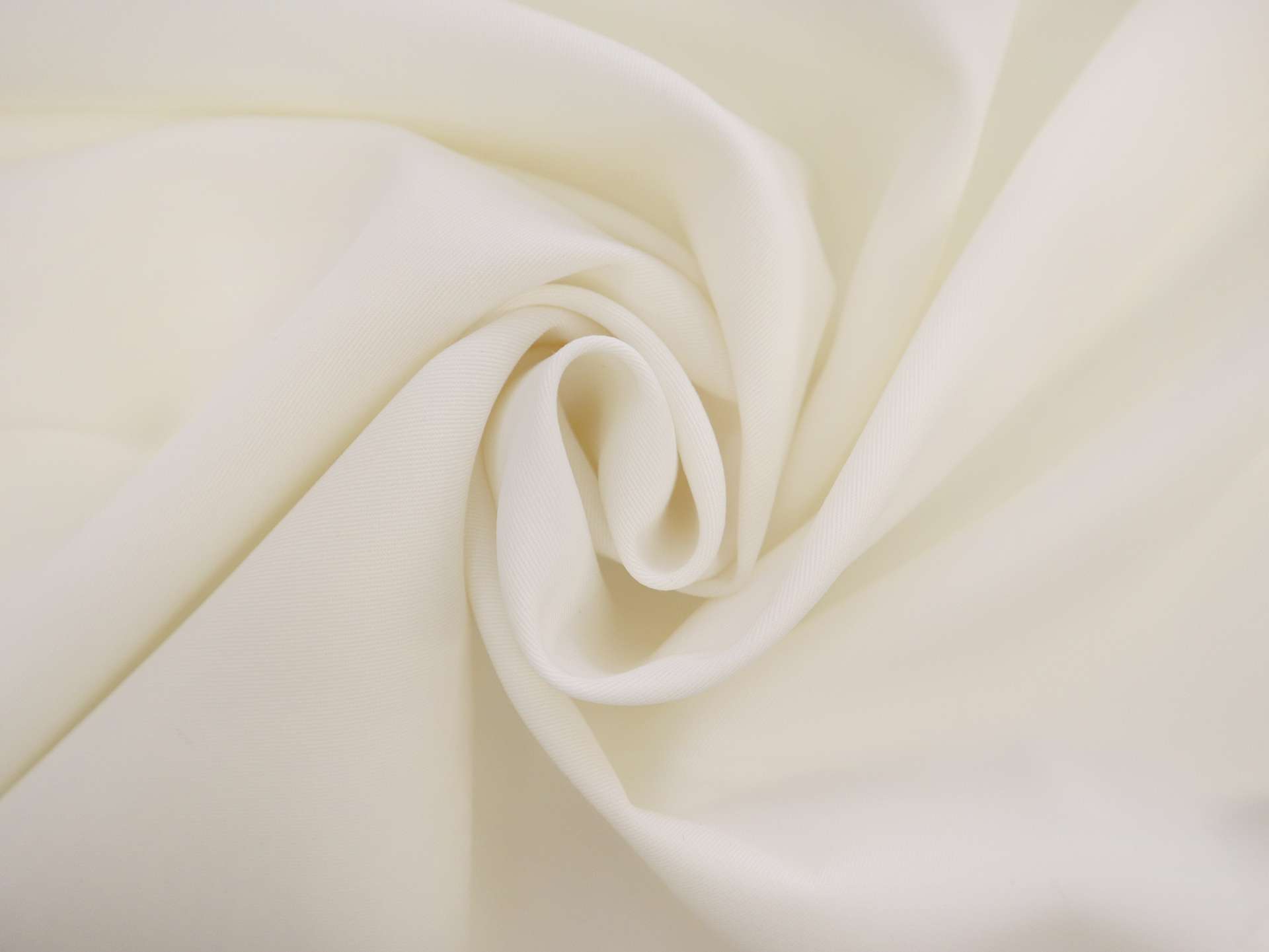Italian Wool Gabardine Super 100s in Bianco