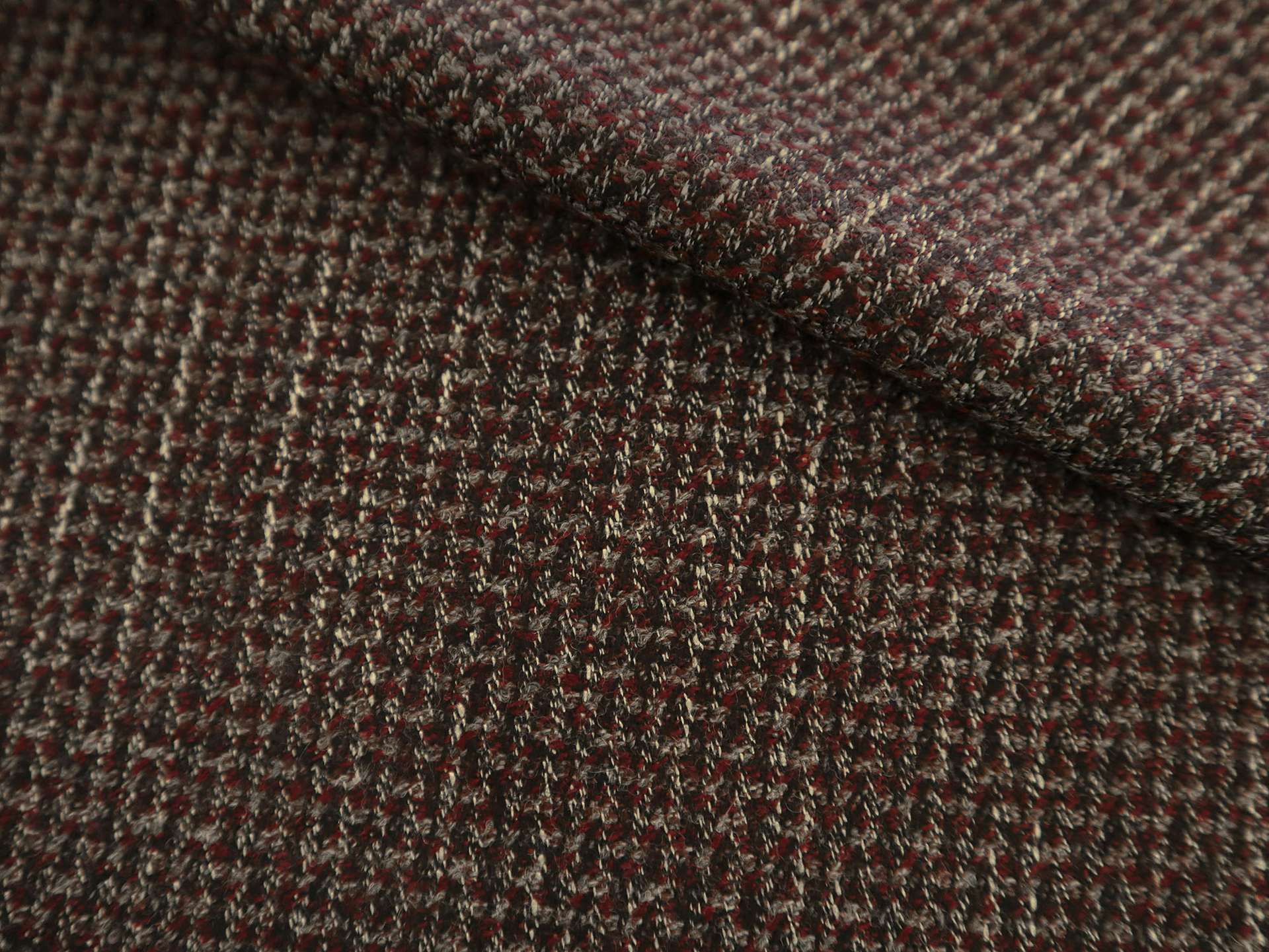 Italian Virgin Wool and Bamboo Suiting in Burgundy
